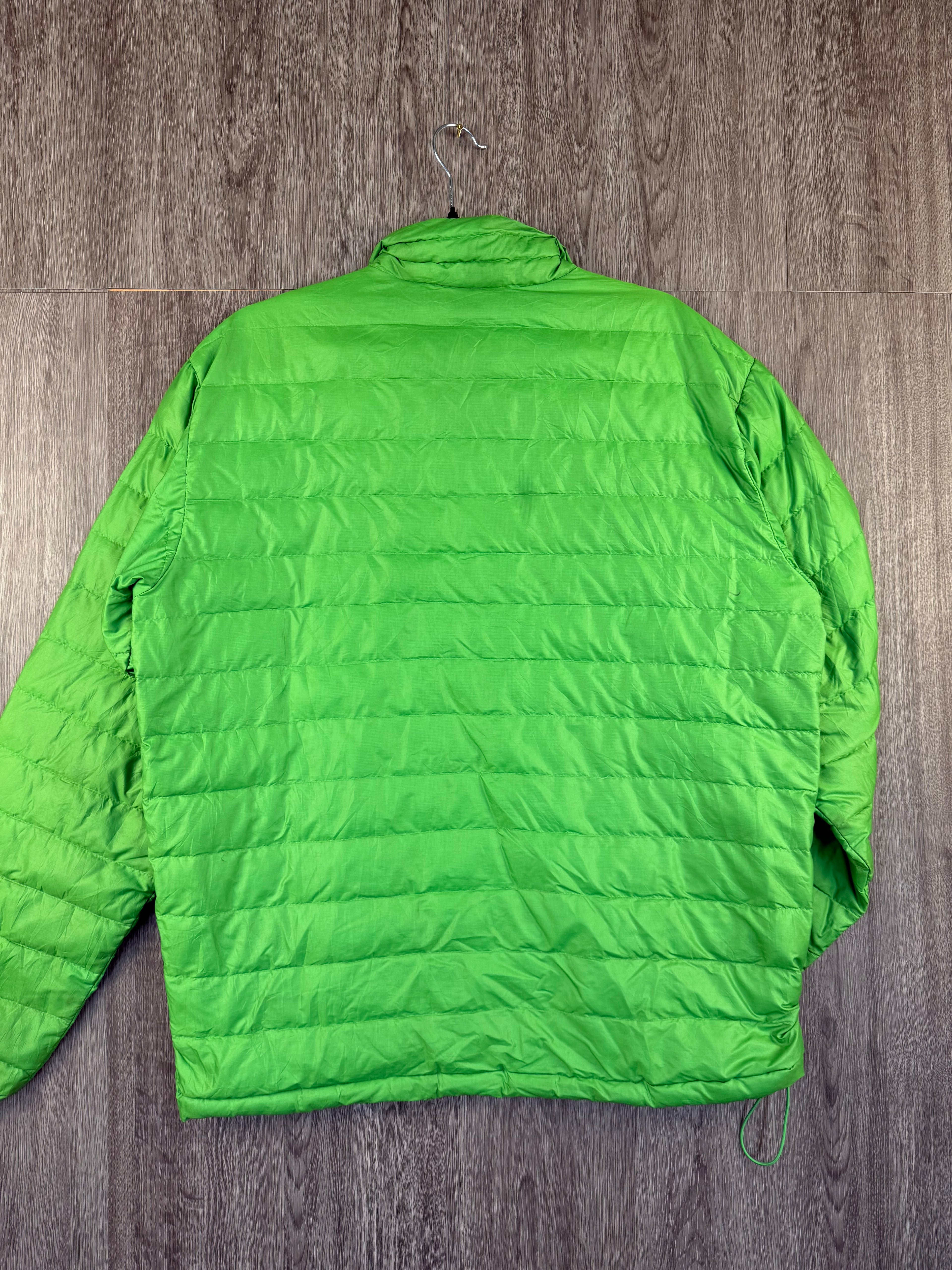 Men’s Patagonia down jacket - medium