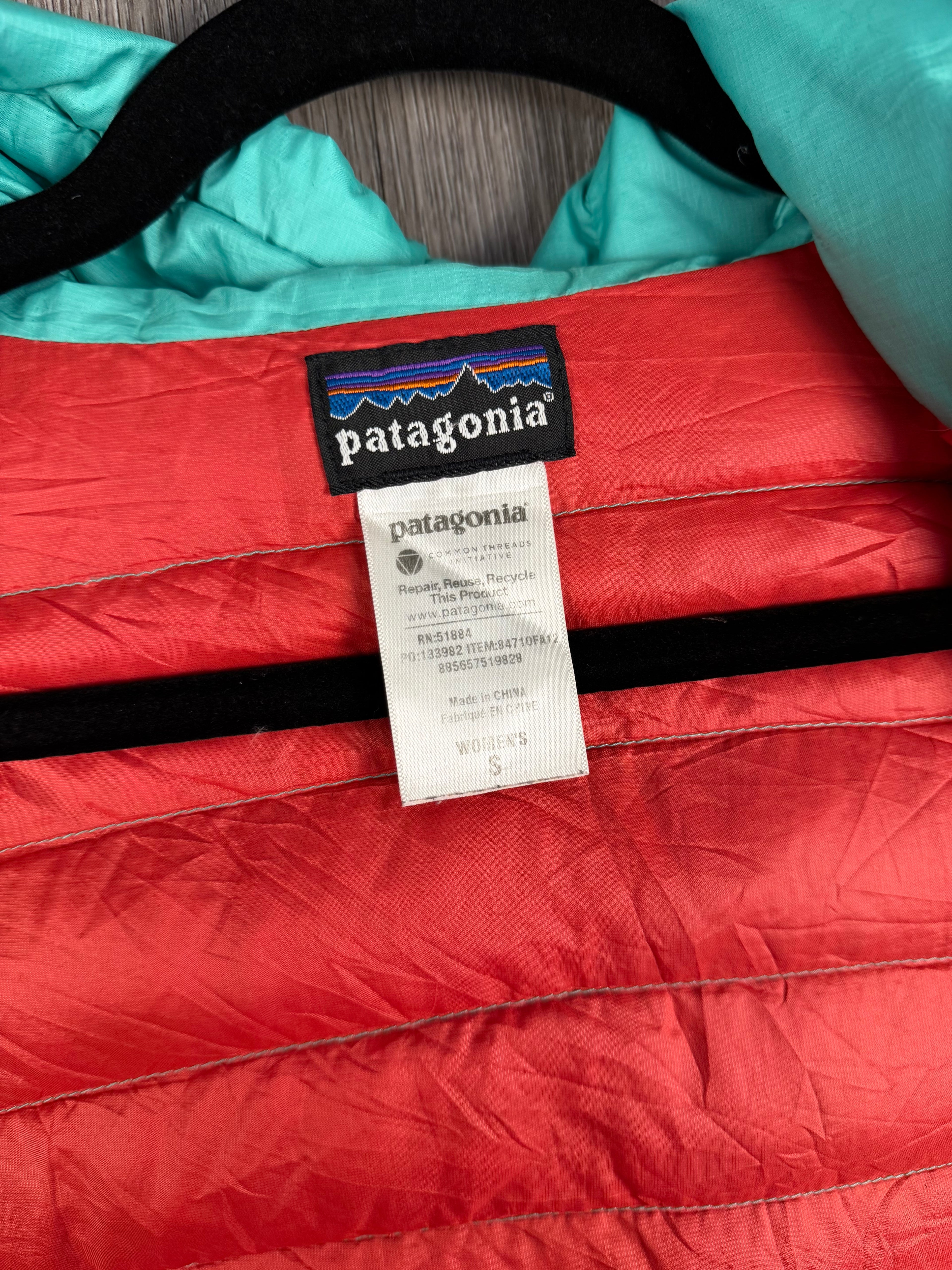 Women’s Patagonia down puffer - small