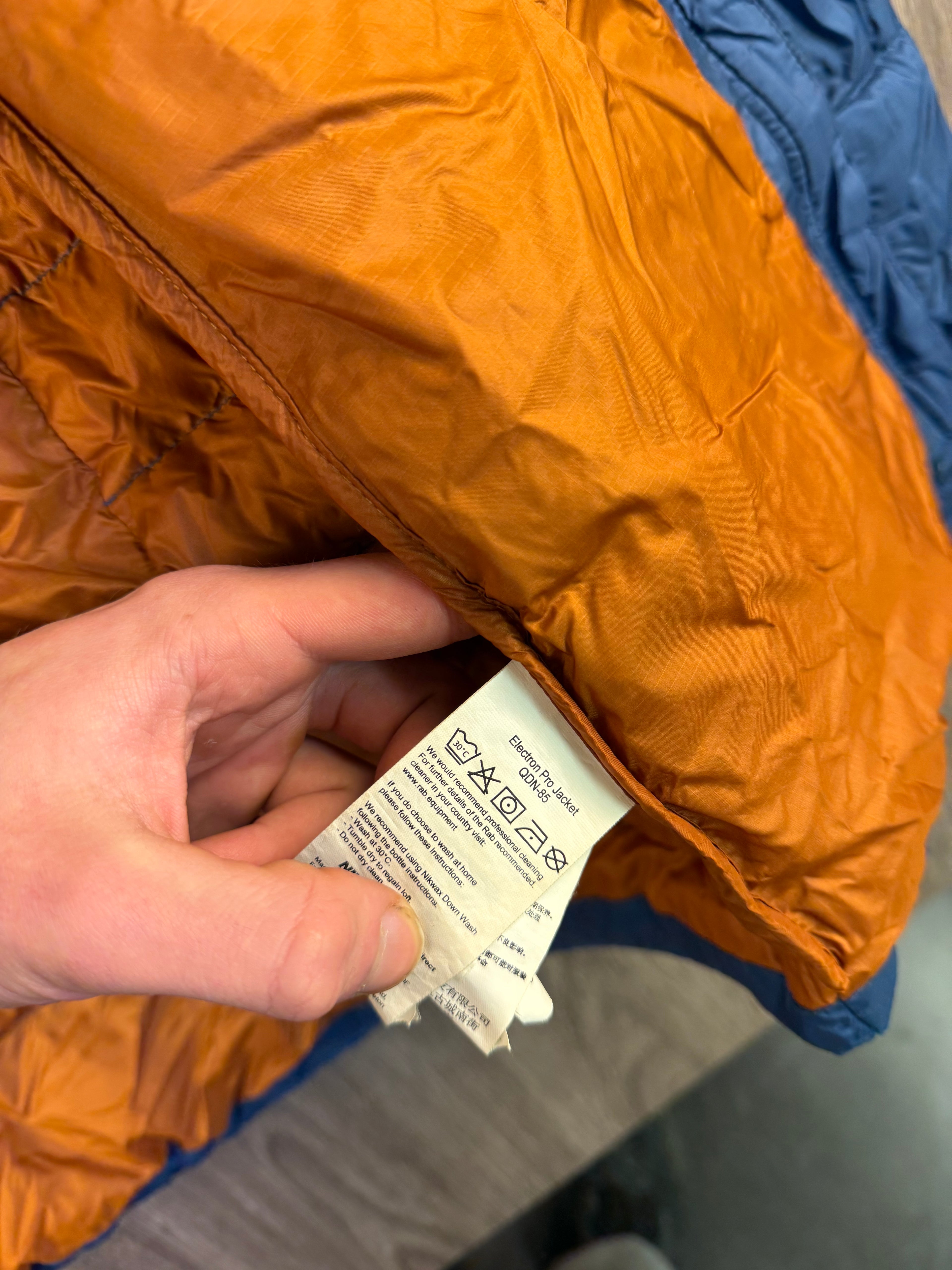 Men’s Rab electron pro jacket - medium