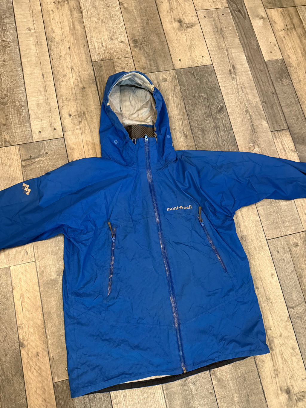 Montbell goretex hard shell