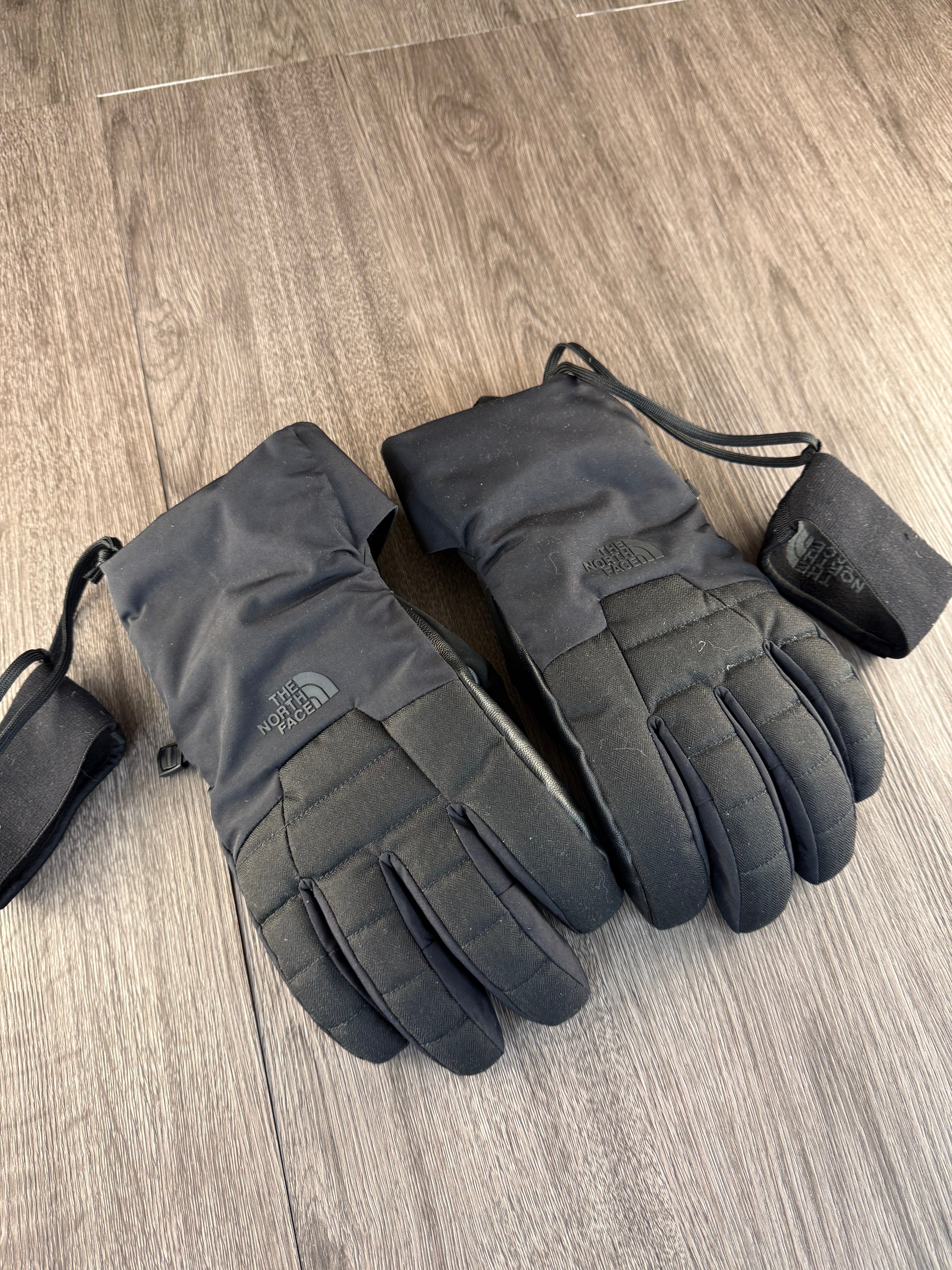 Men’s TNF goretex gloves - Large