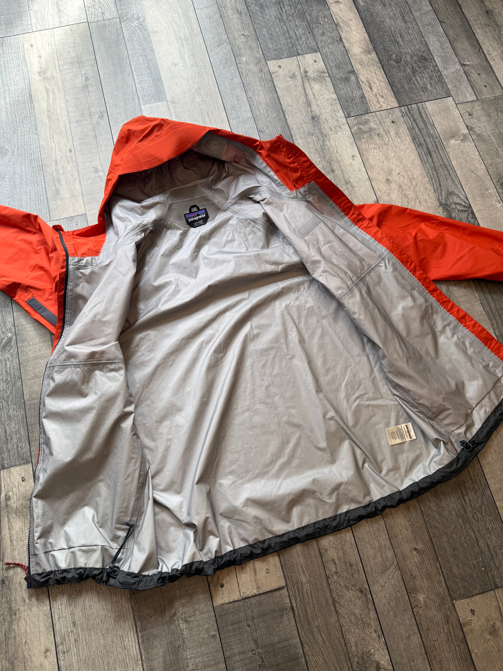 Patagonia torrentshell h2no