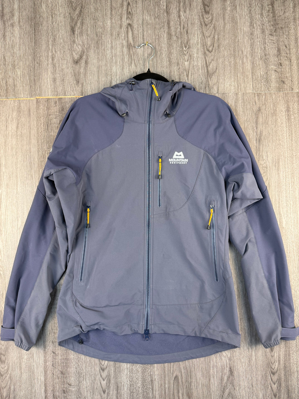 Men’s mountain equipment frontier jacket - medium