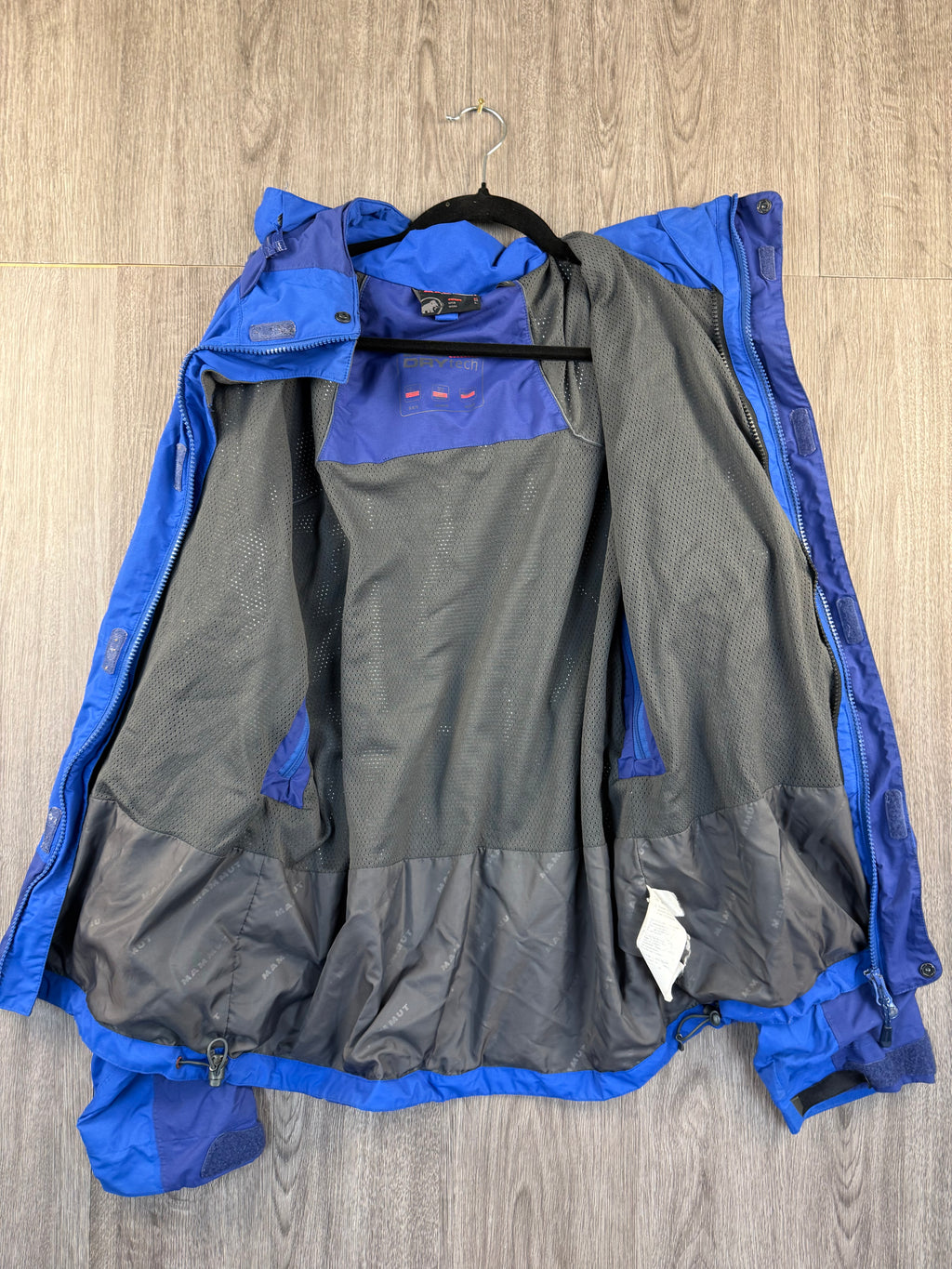 Mammut DryTech Waterproof Jacket – Men’s Large
