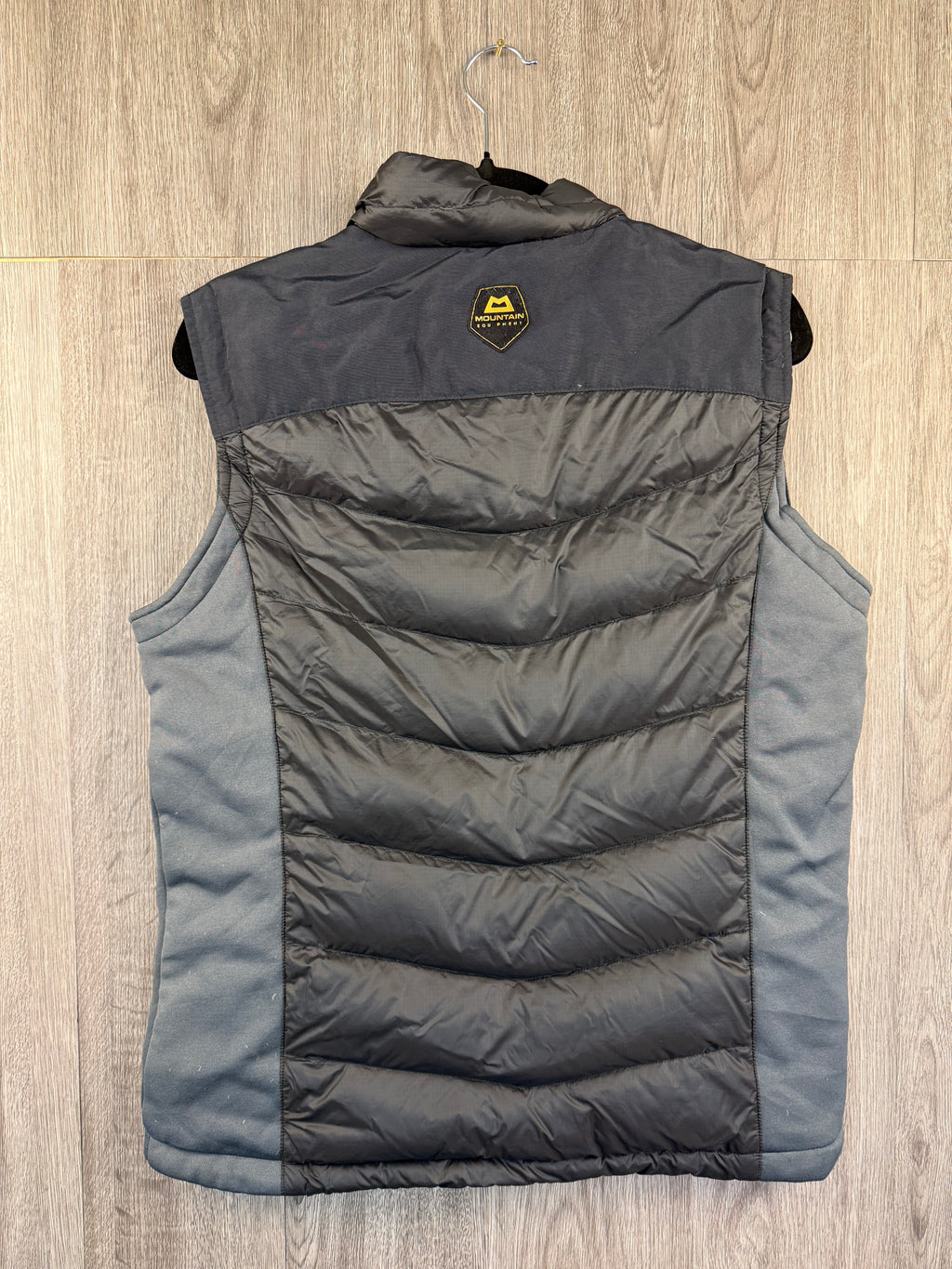 Mountain Equipment Insulated Gilet / Bodywarmer – Men’s – Black