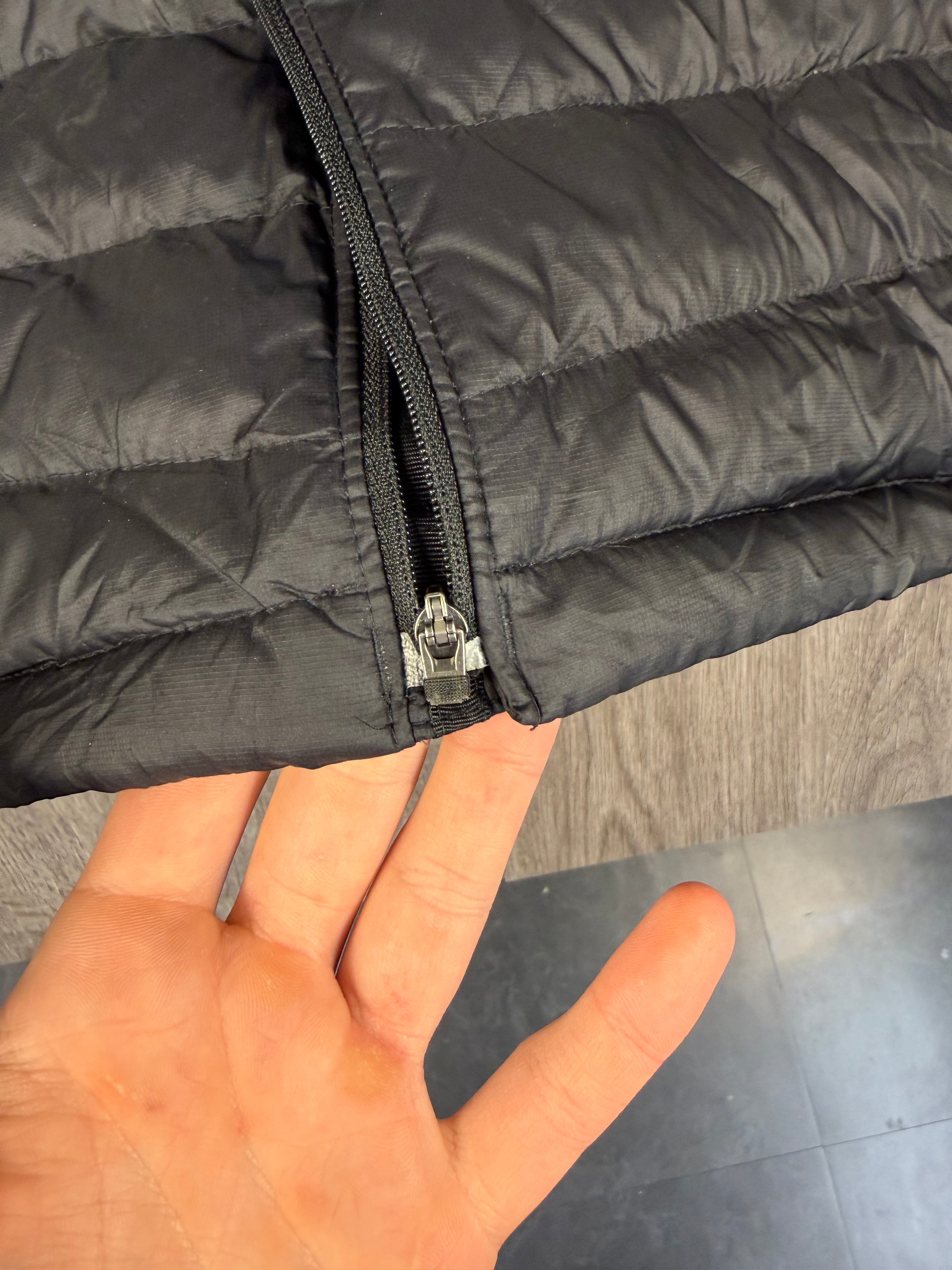 Men’s mountain hardwear down puffer - men’s