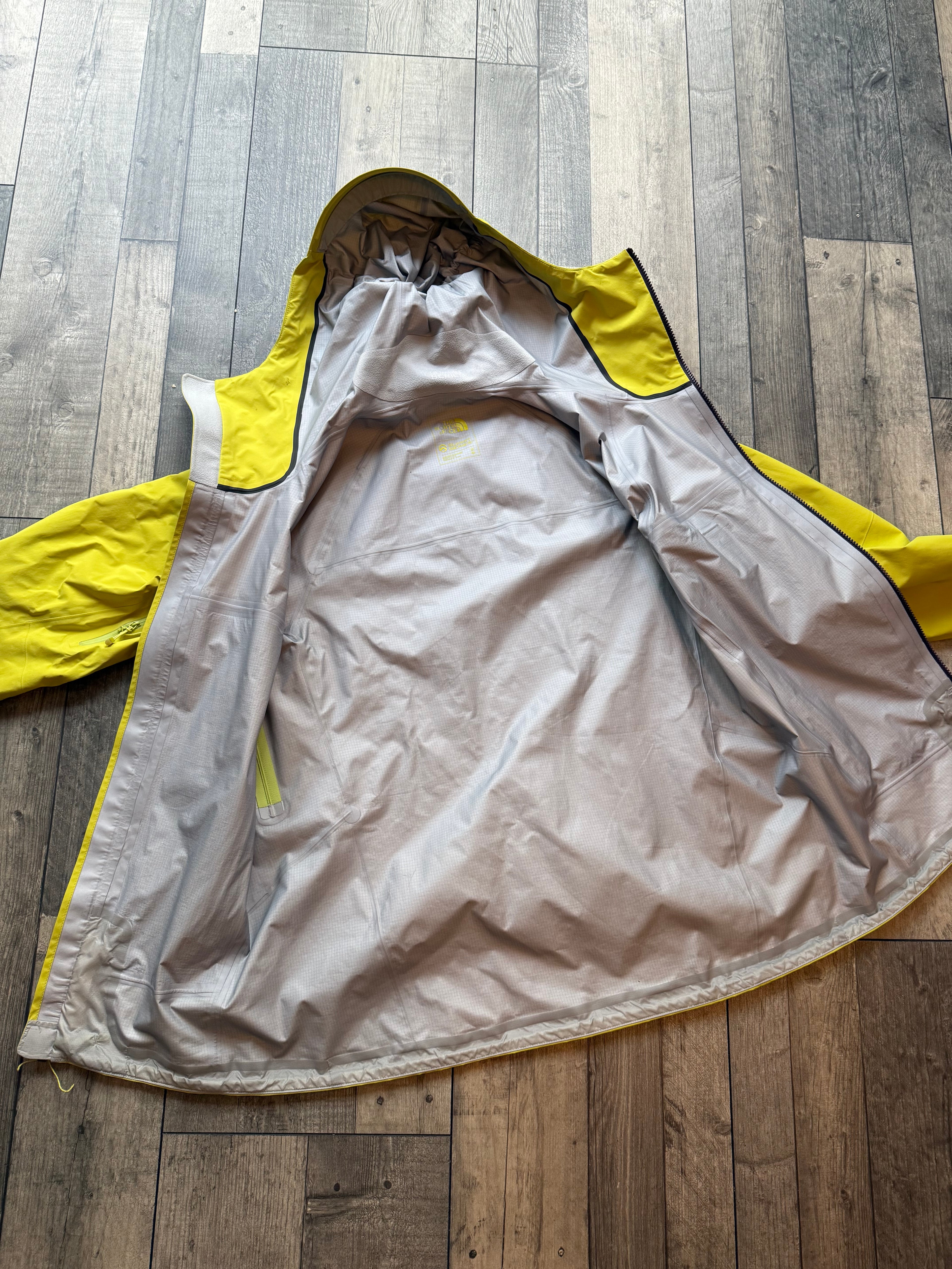The North Face summit series L5 goretex pro