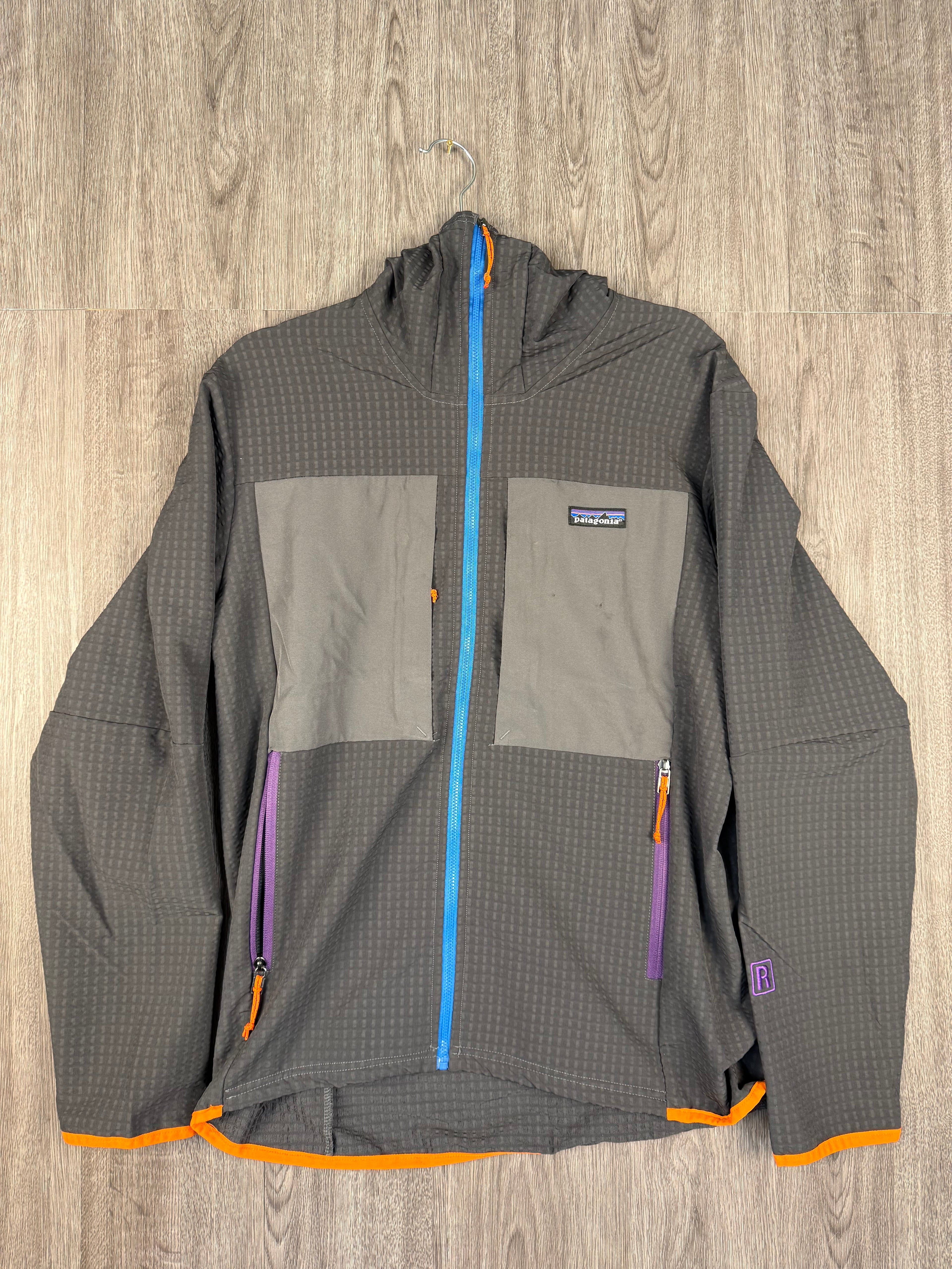 Men’s Patagonia technical fleece - large