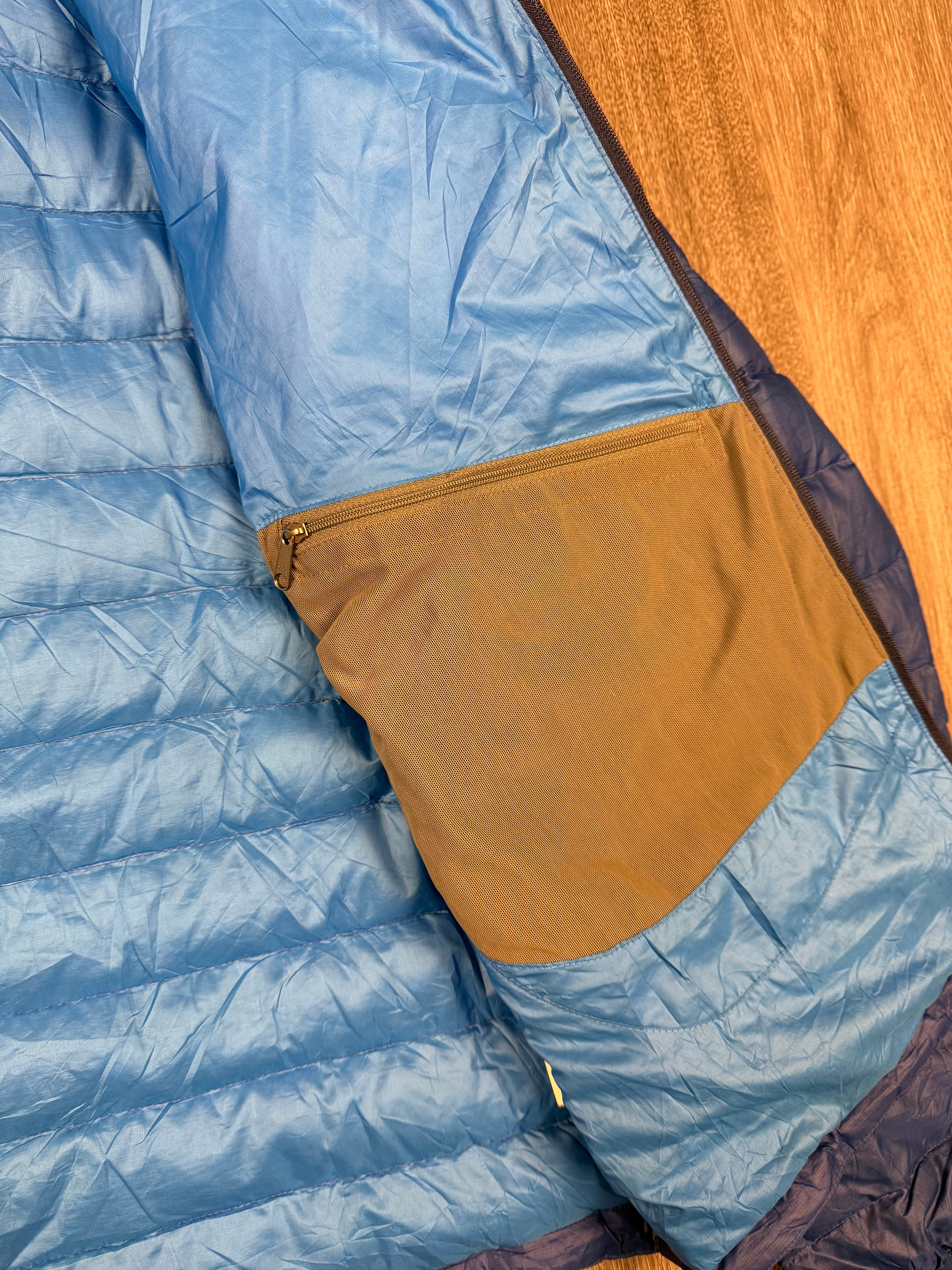 Mens Patagonia down jacket - medium