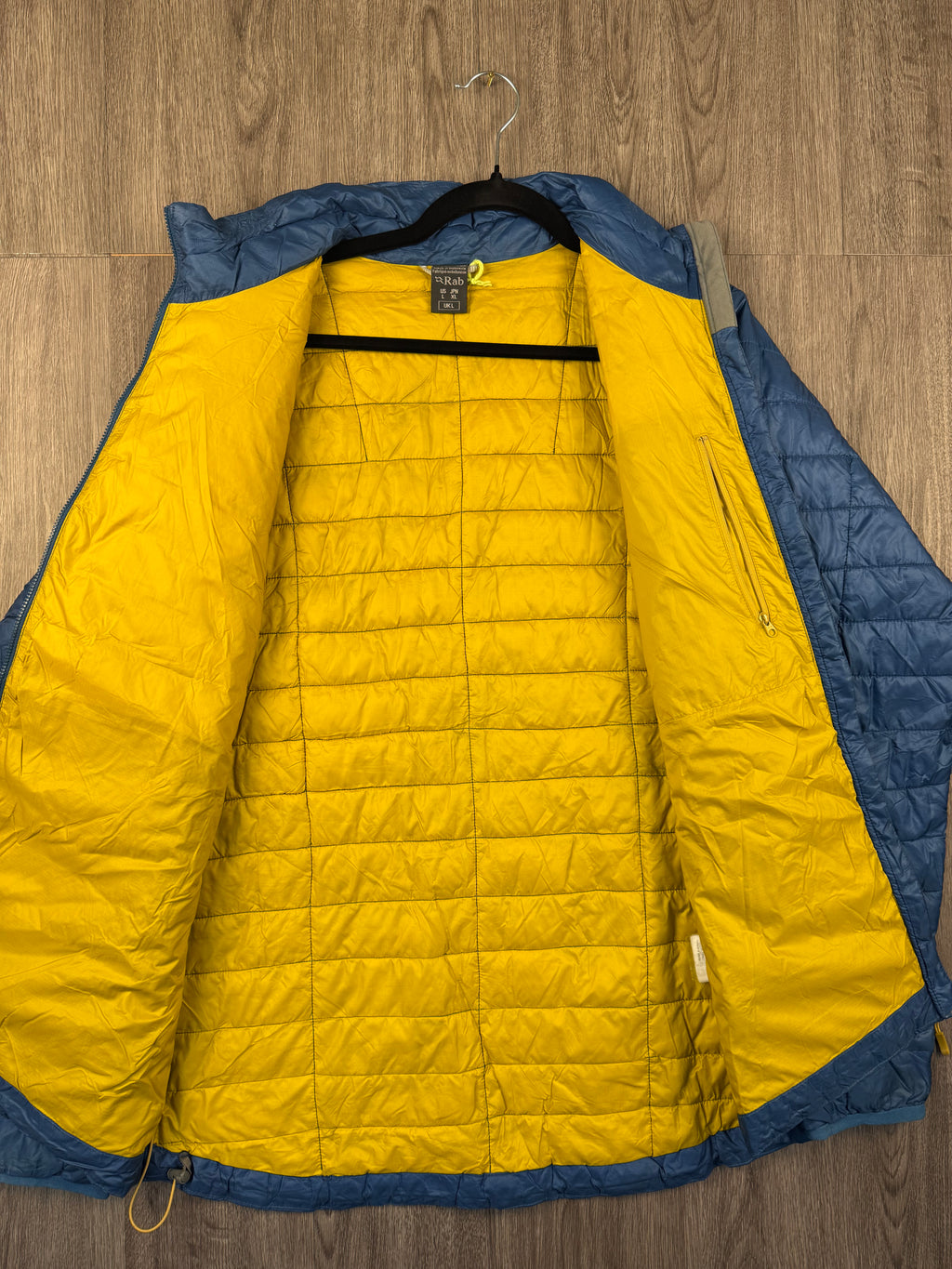 Men’s Rab atlus jacket - large