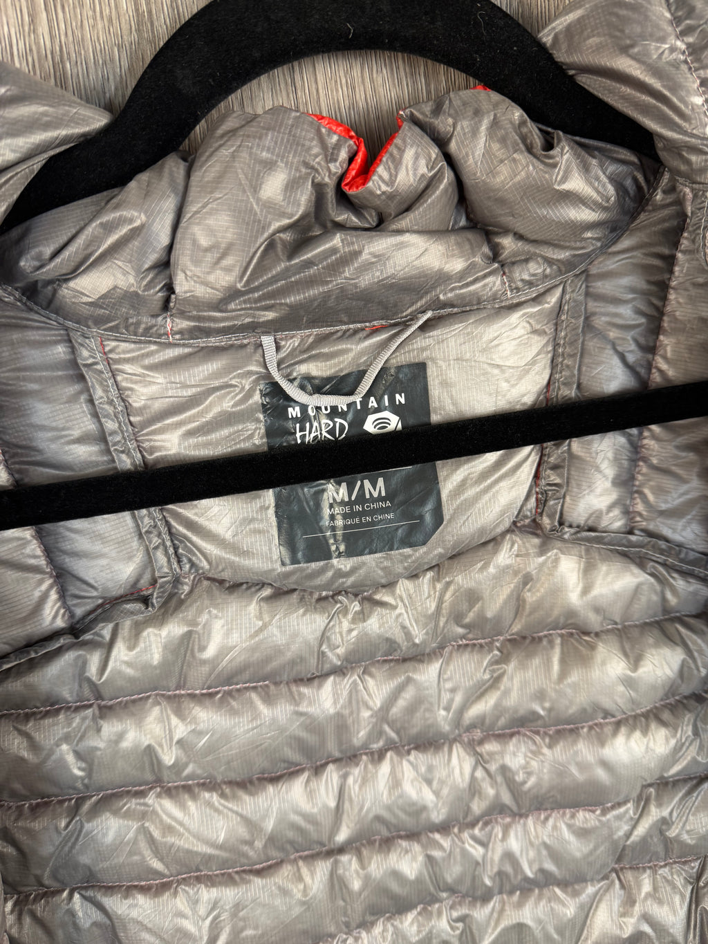 Men’s Mountain hardwear lightweight down jacket - medium