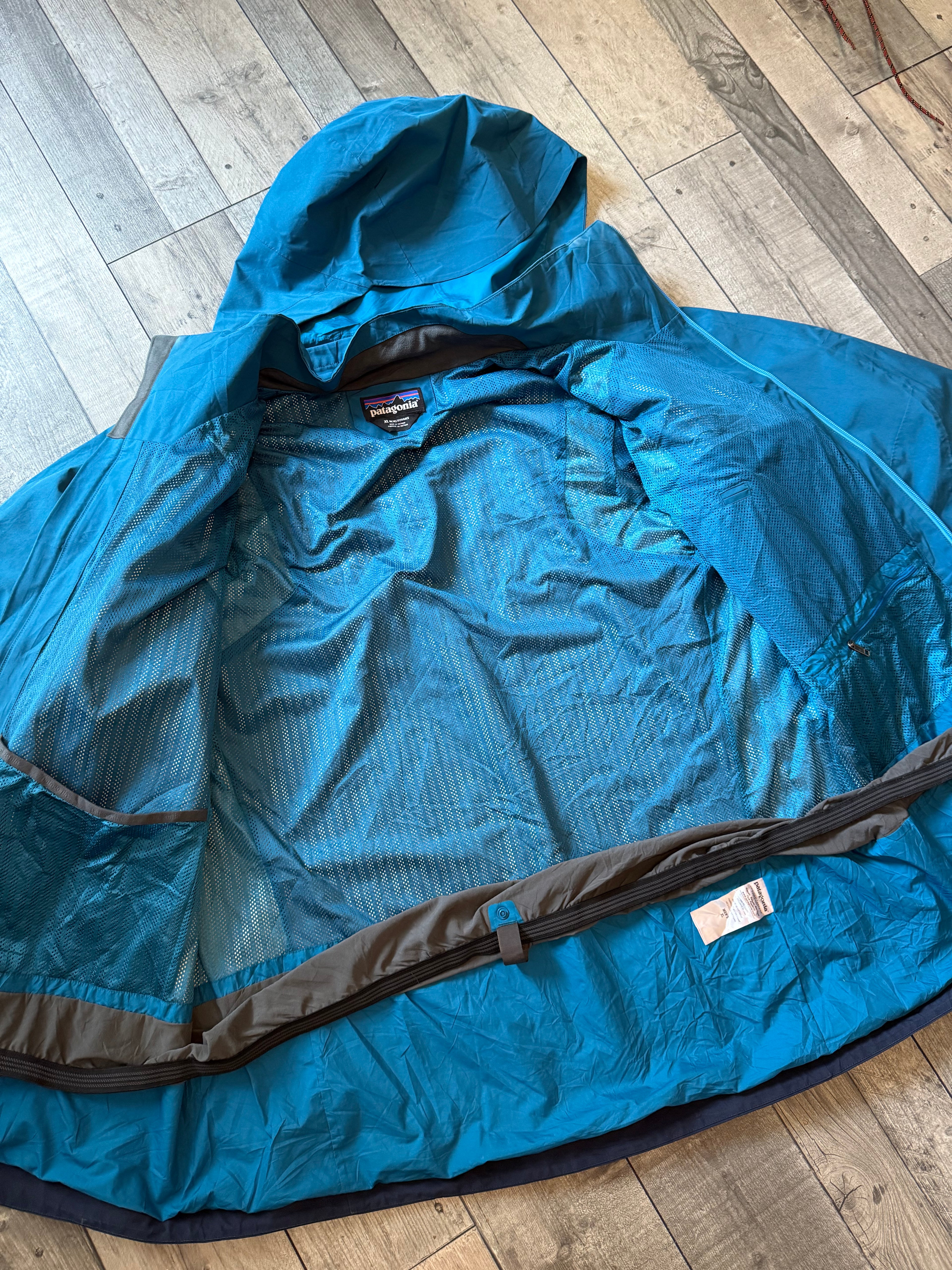 Patagonia powder bowl jacket