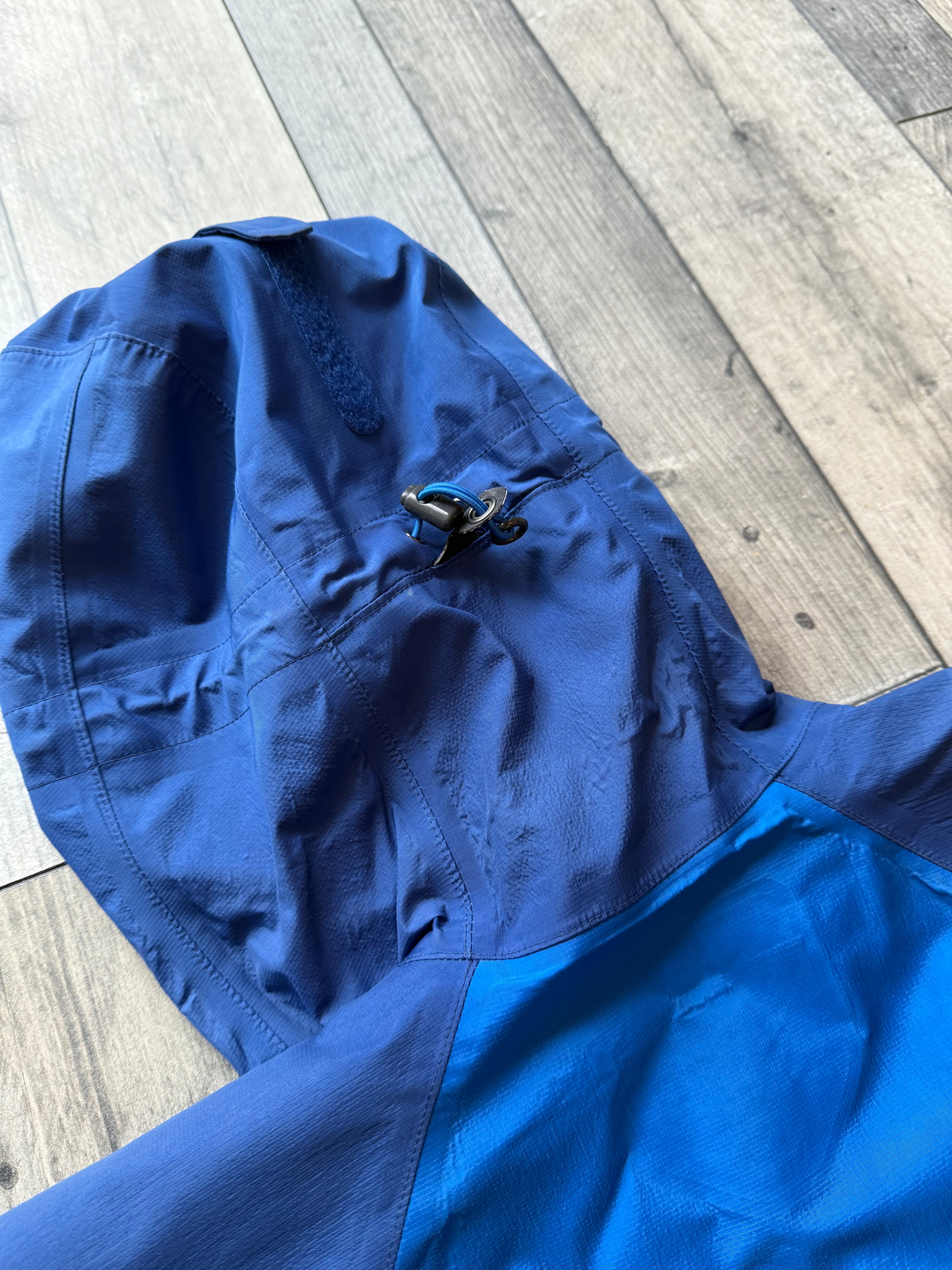 Montbell goretex hard shell