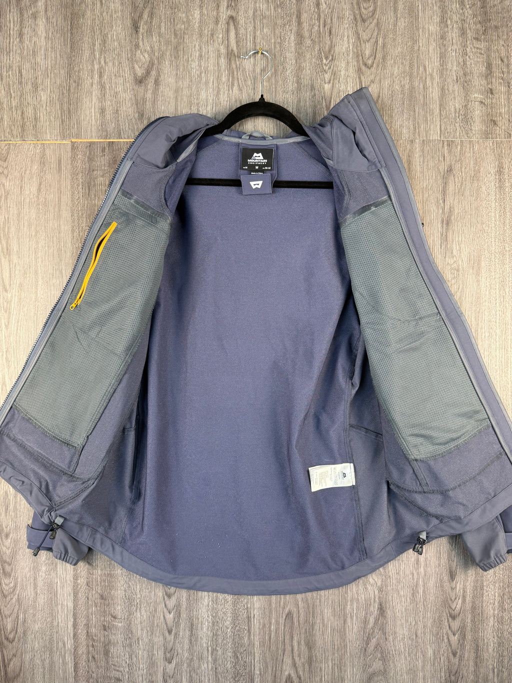 Men’s mountain equipment frontier jacket - medium