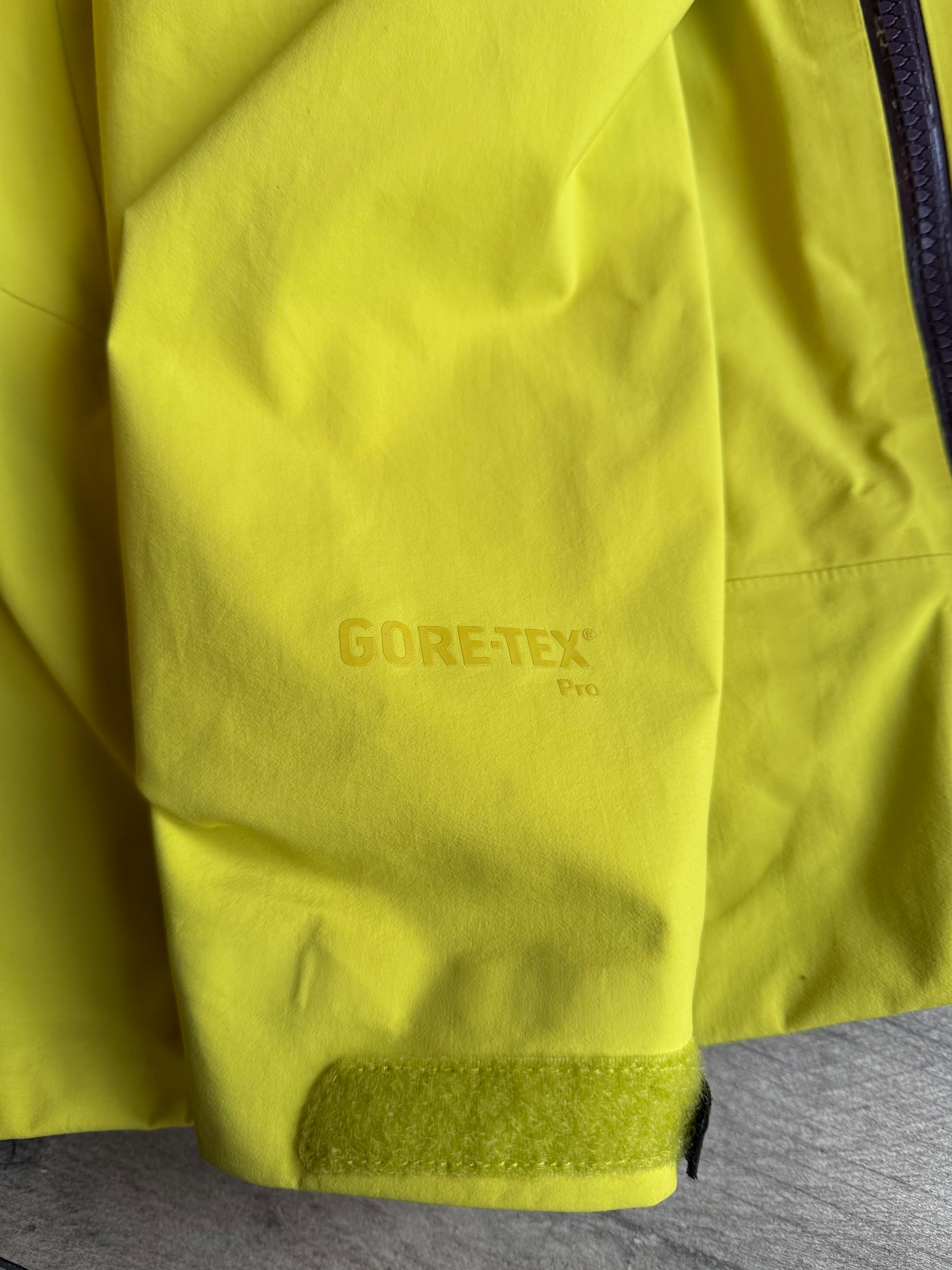 The North Face summit series L5 goretex pro