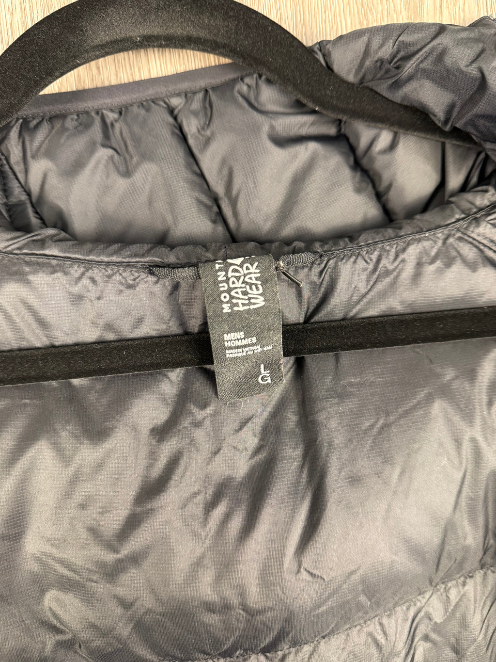 Men’s mountain hardwear down puffer - large