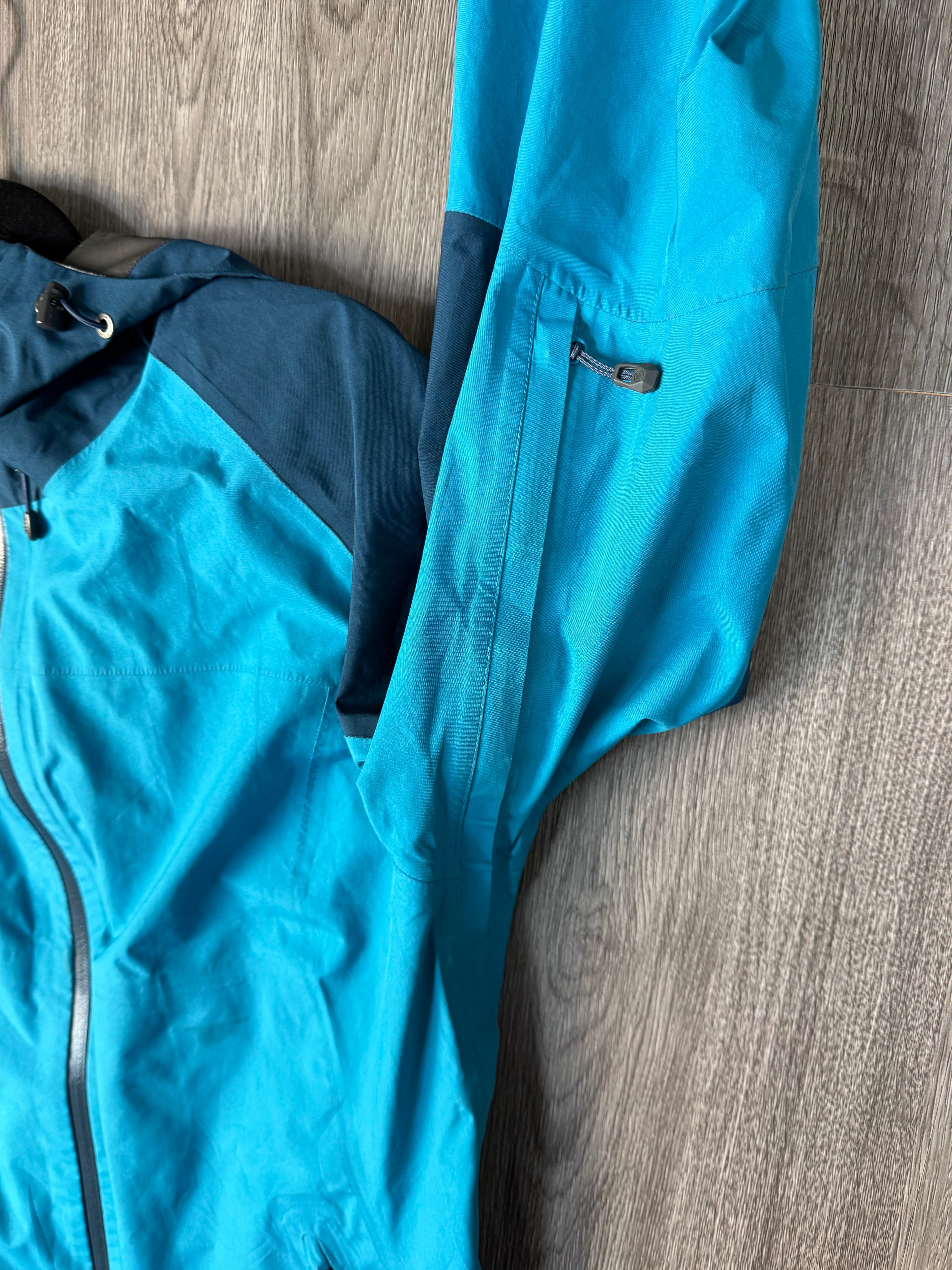 Women’s Mammut goretex - Large