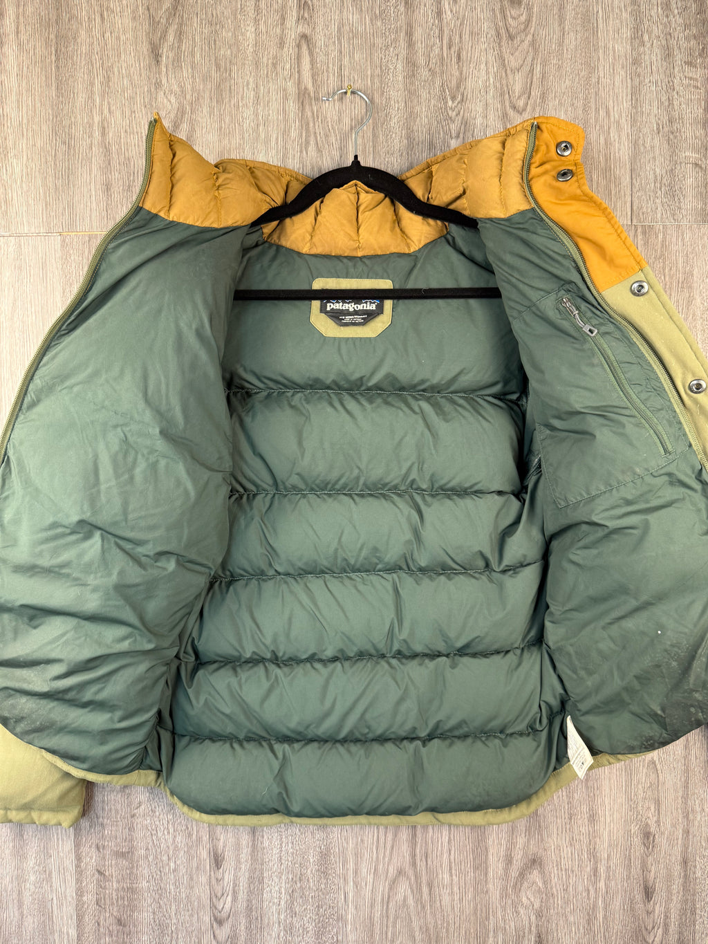 Men’s Patagonia canvas down jacket - extra small