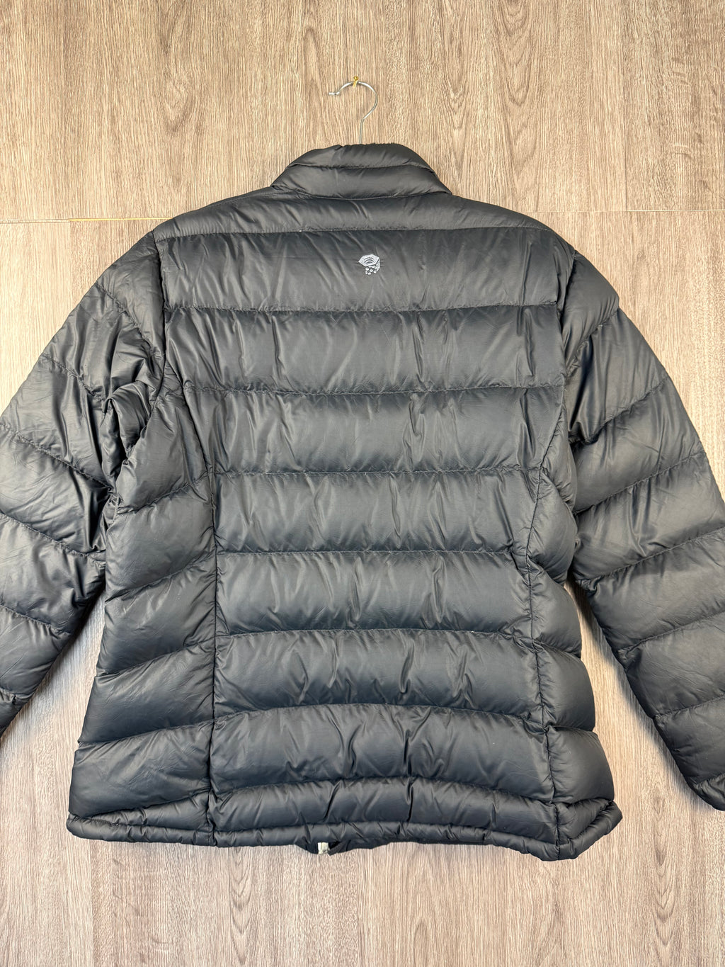 Women’s mountain hardwear down jacket - extra large