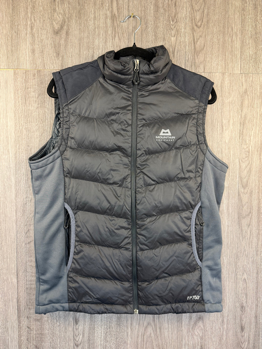 Mountain Equipment Insulated Gilet / Bodywarmer – Men’s – Black