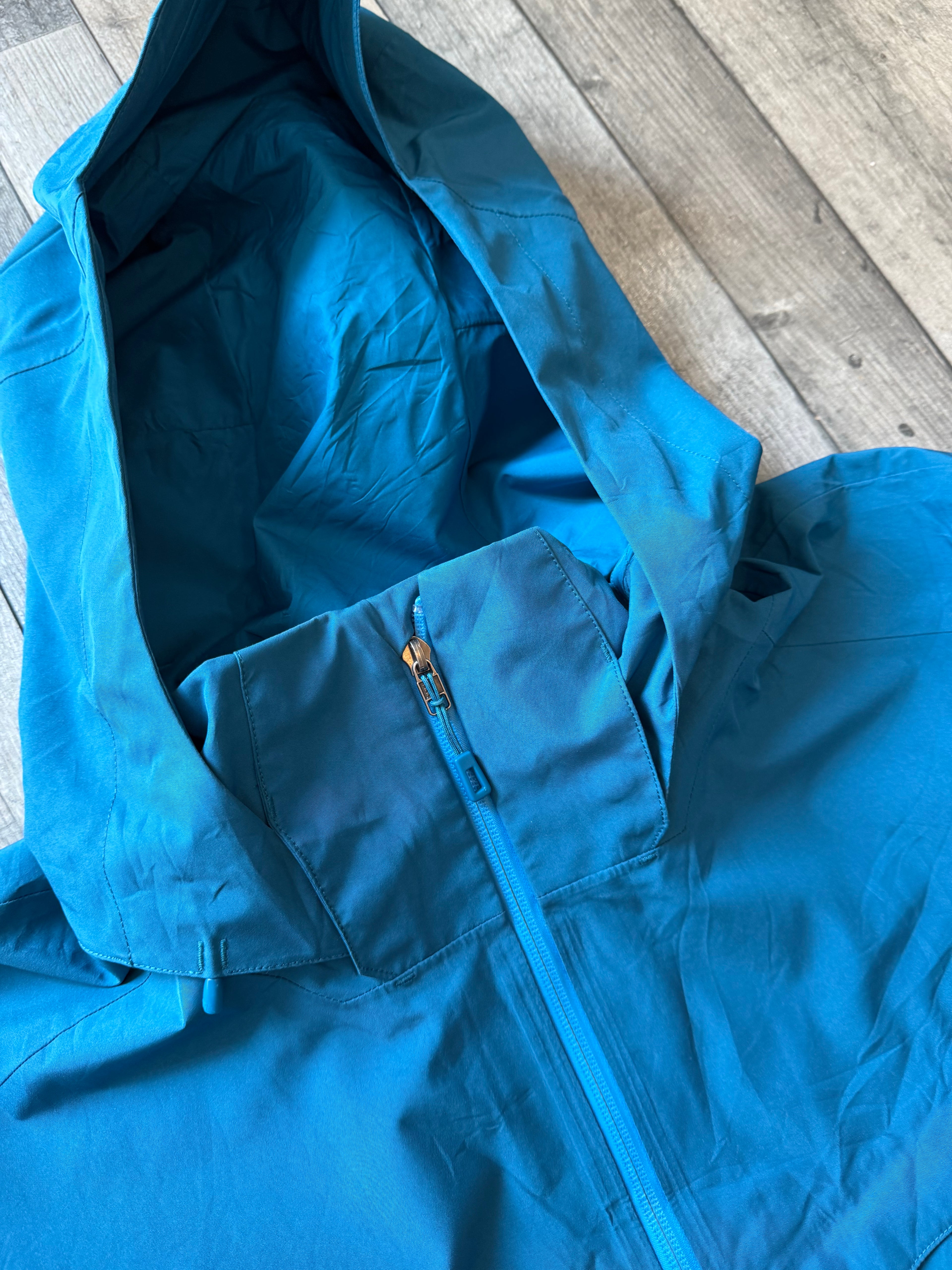 Patagonia powder bowl jacket