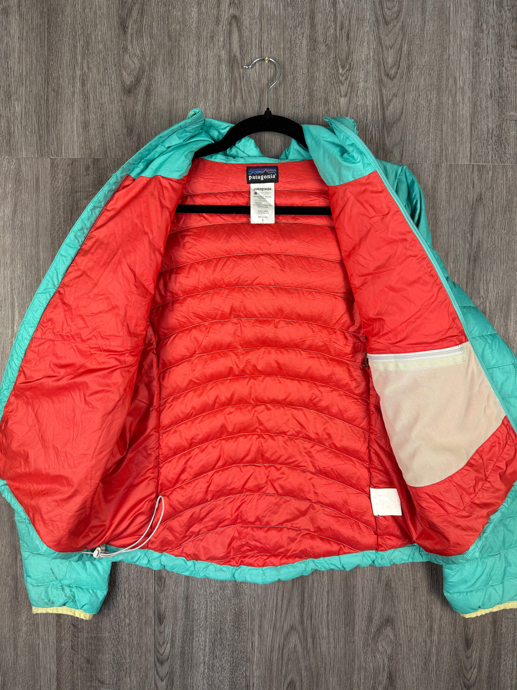 Women’s Patagonia down puffer - small