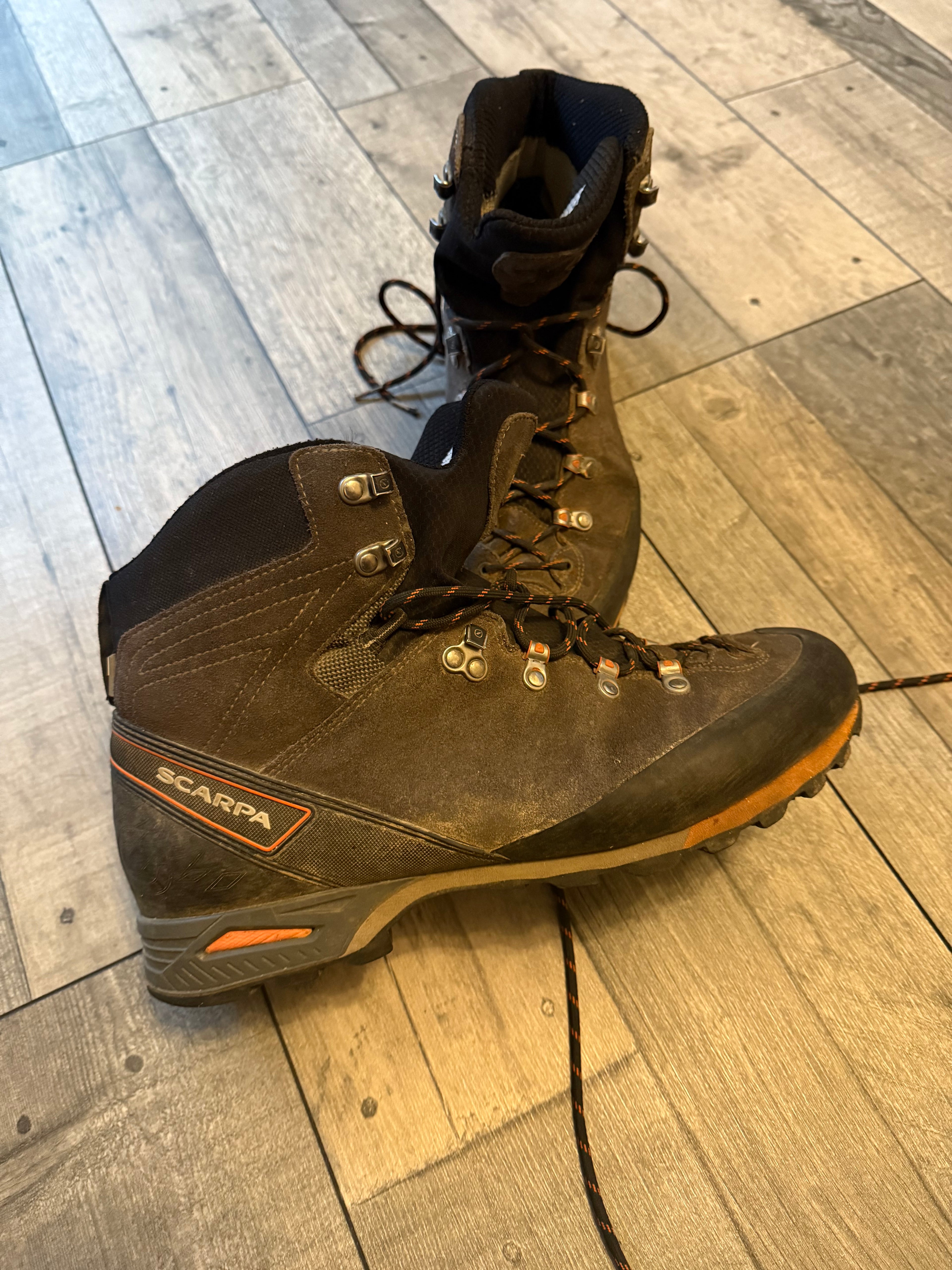 Scarpa marmolada pro boots