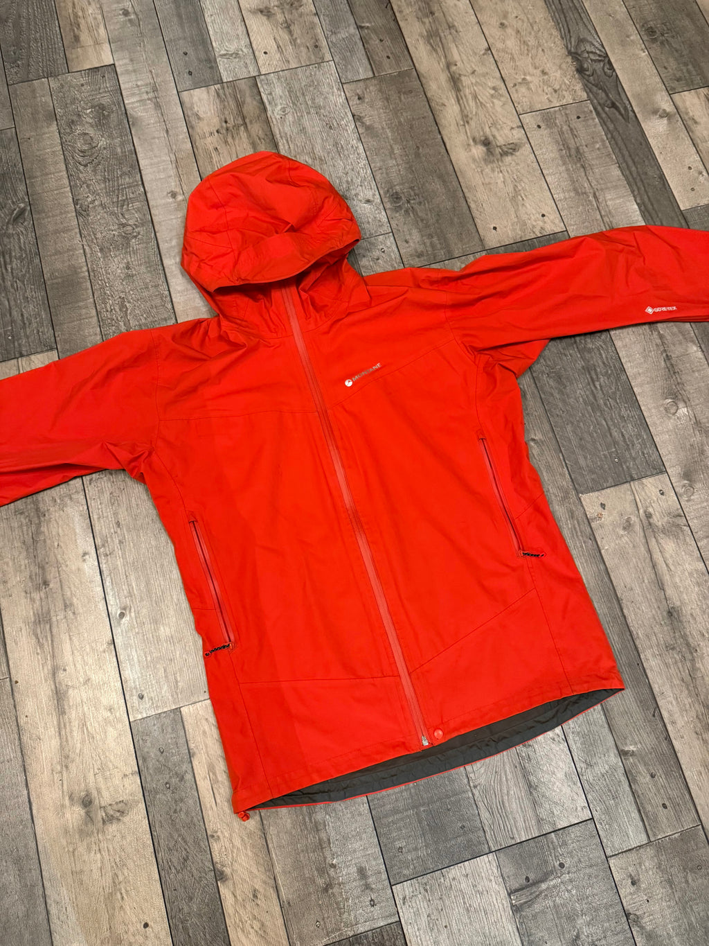 Montane levity goretex coat