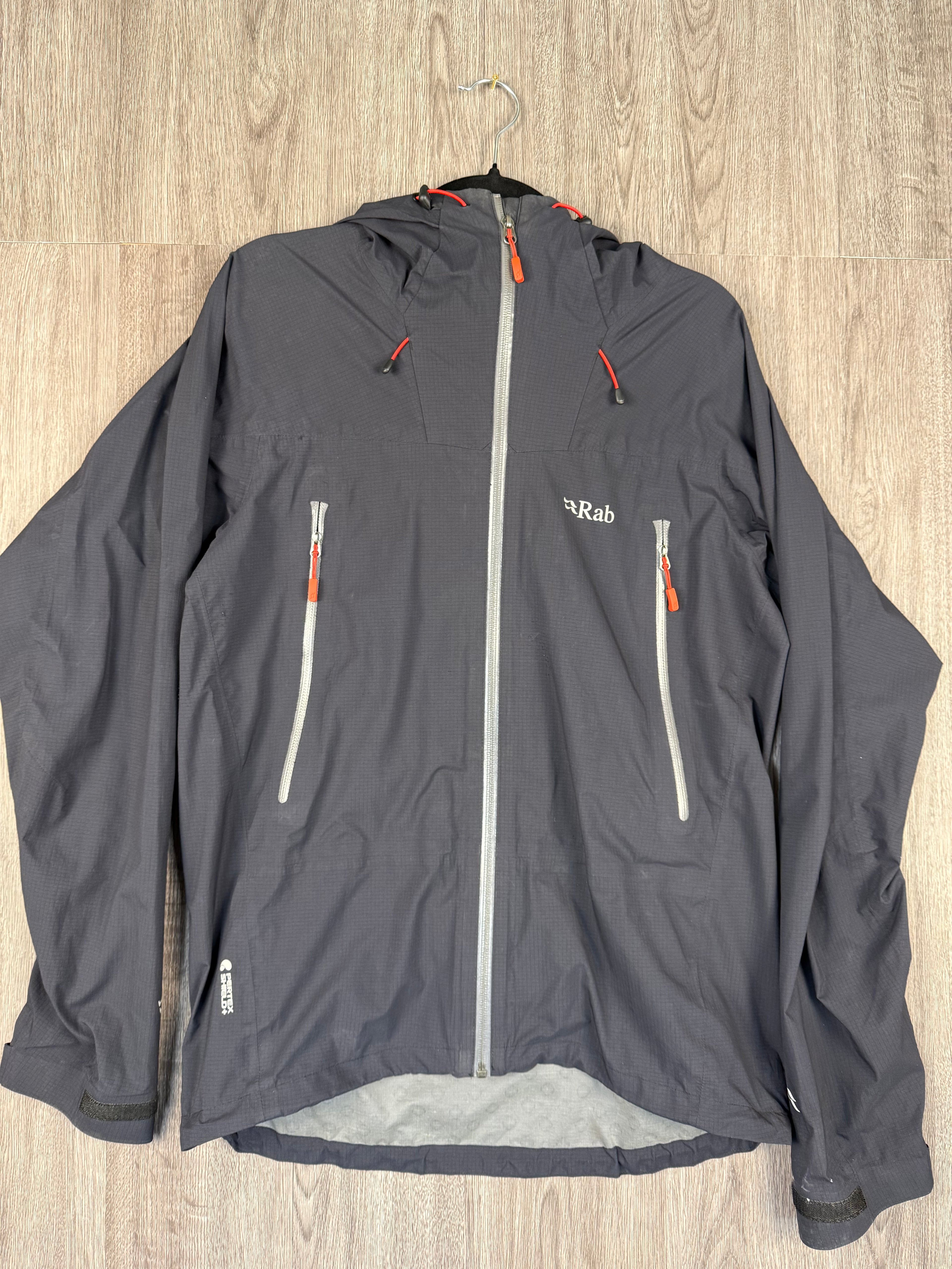 Men’s Rab charge jacket - medium