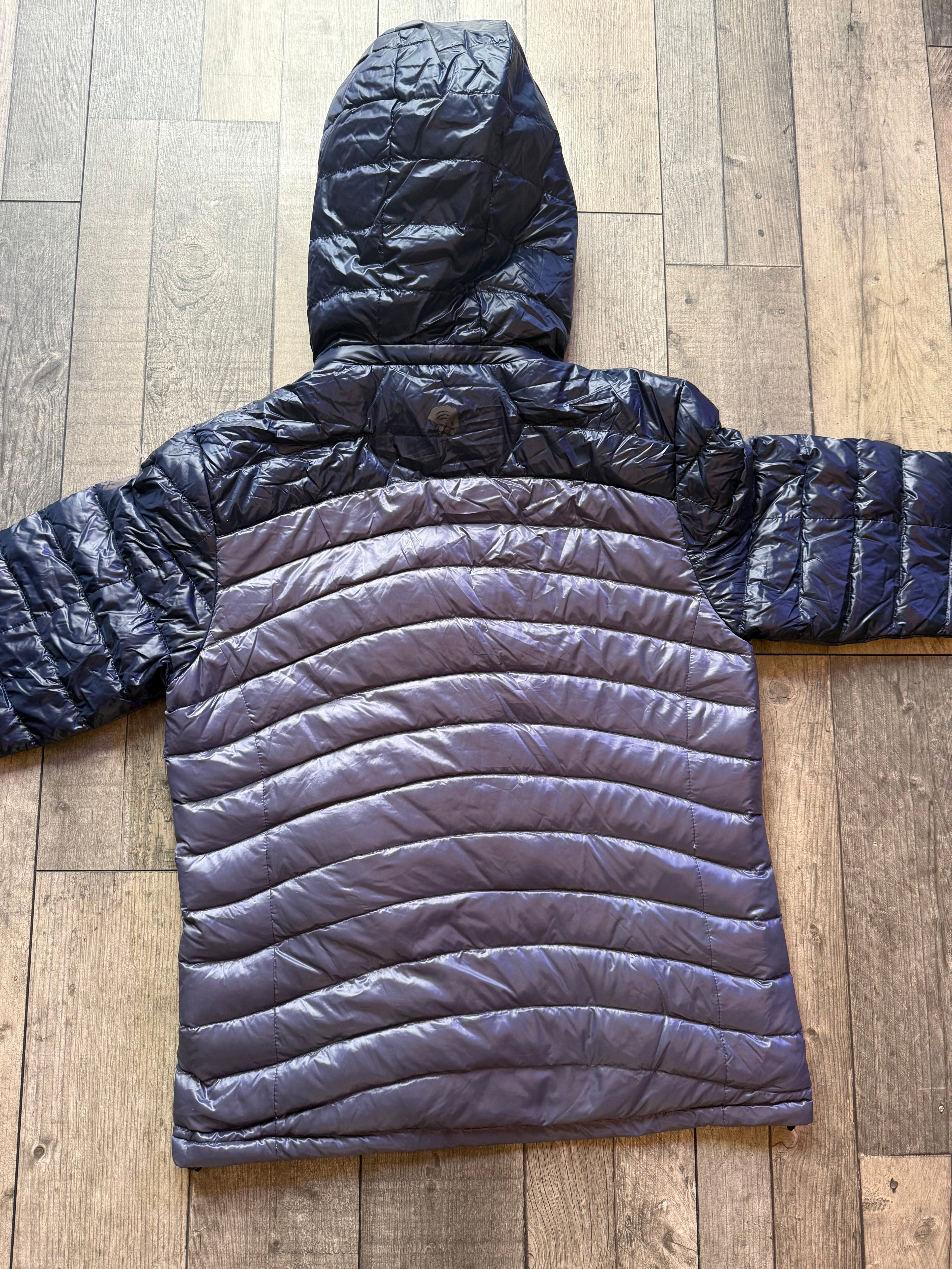 Mountain Hardwear Hooded Down Jacket – Men’s Large