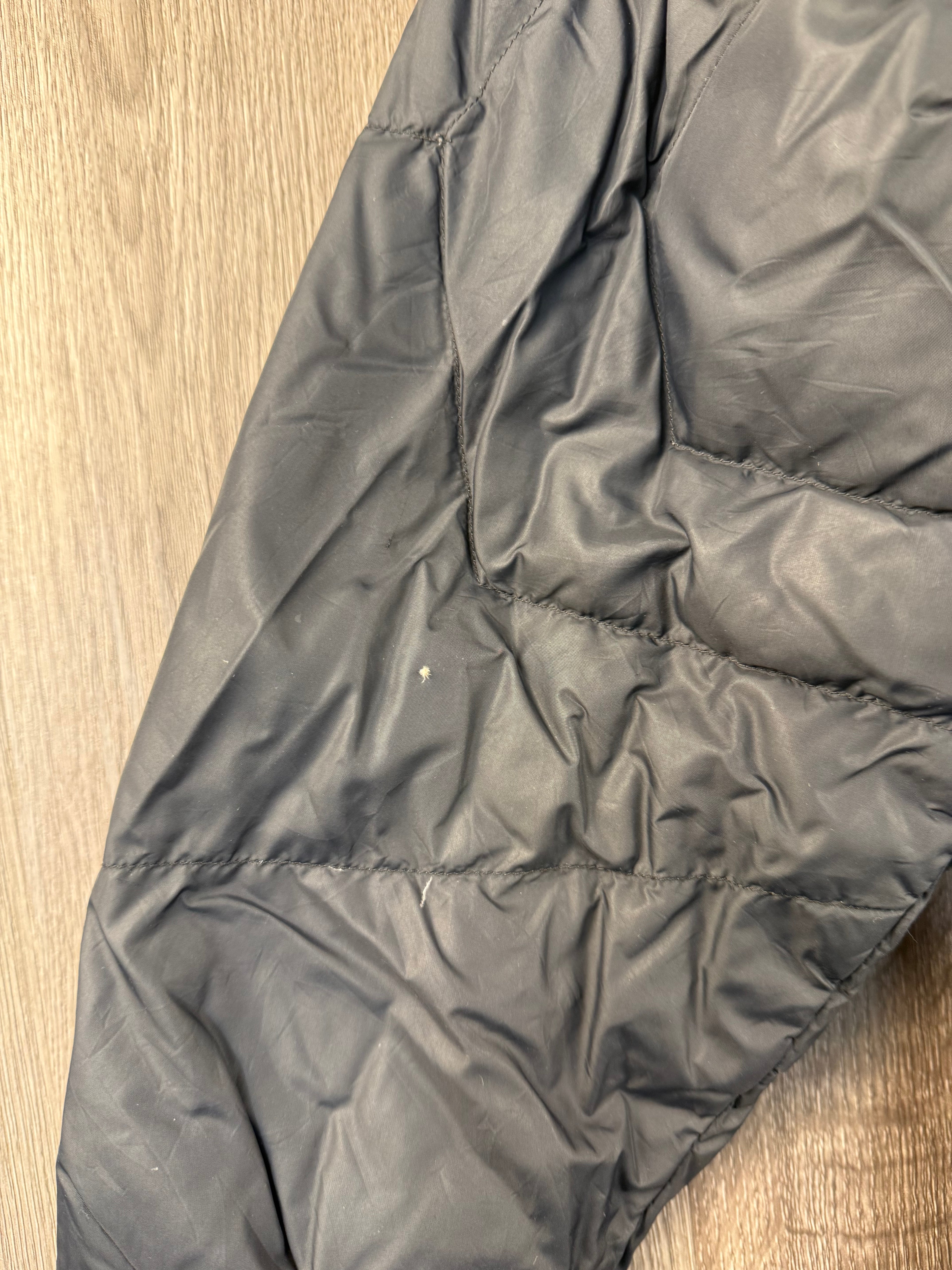 Men’s mountain hardwear down jacket - medium