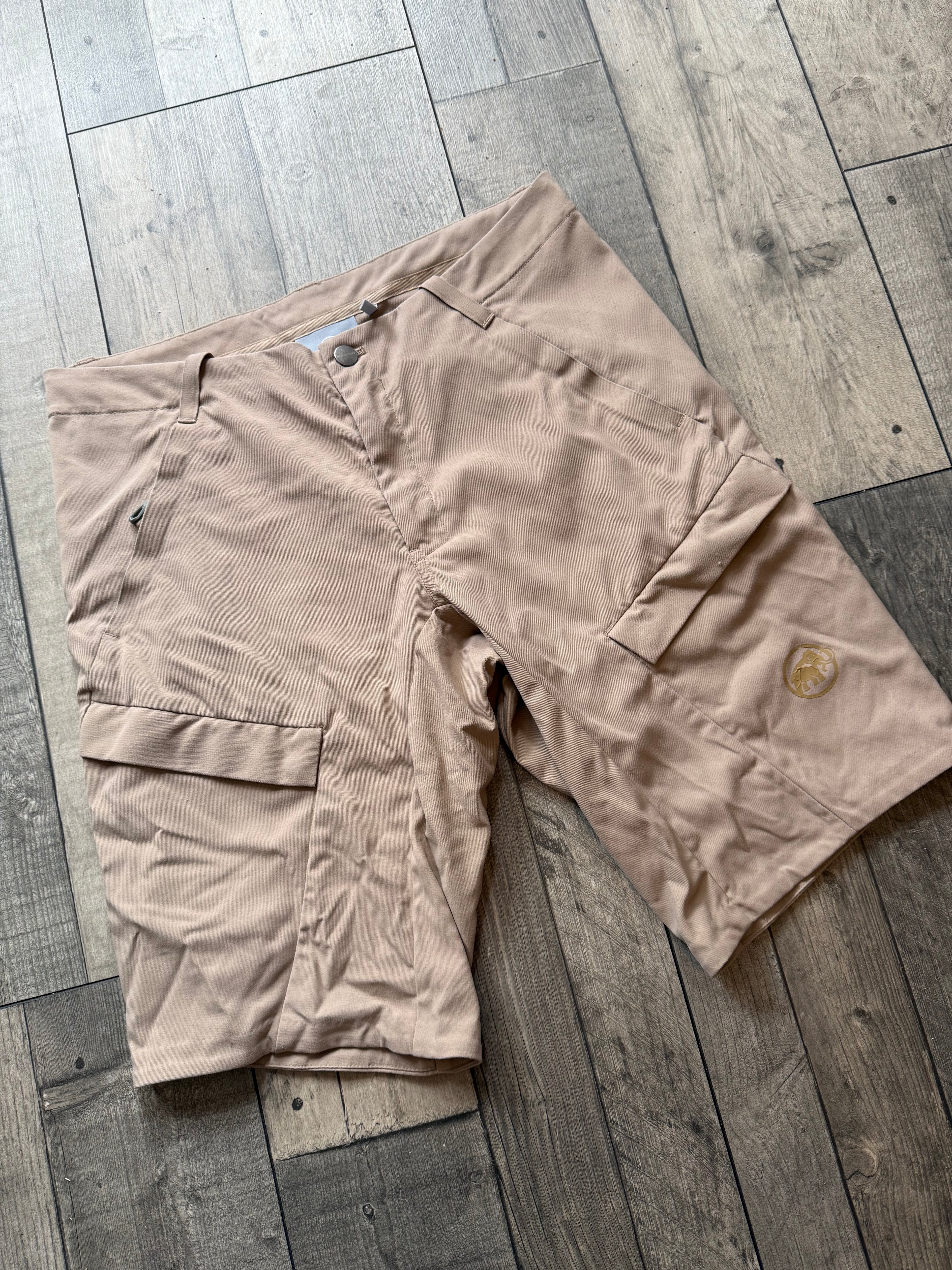 Mammut beige hiking shorts