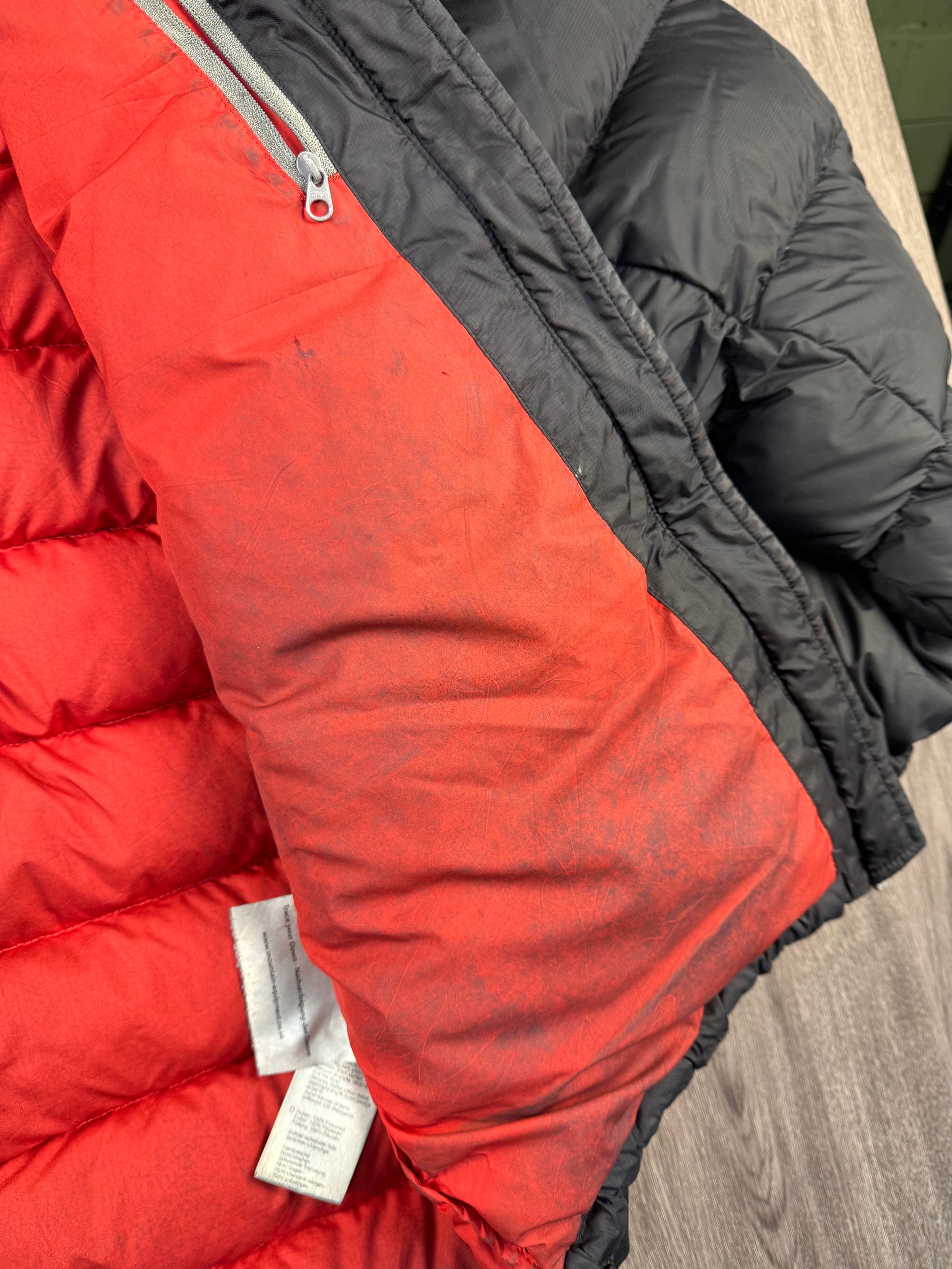 Men’s Mountain equipment lightline down coat - extra large