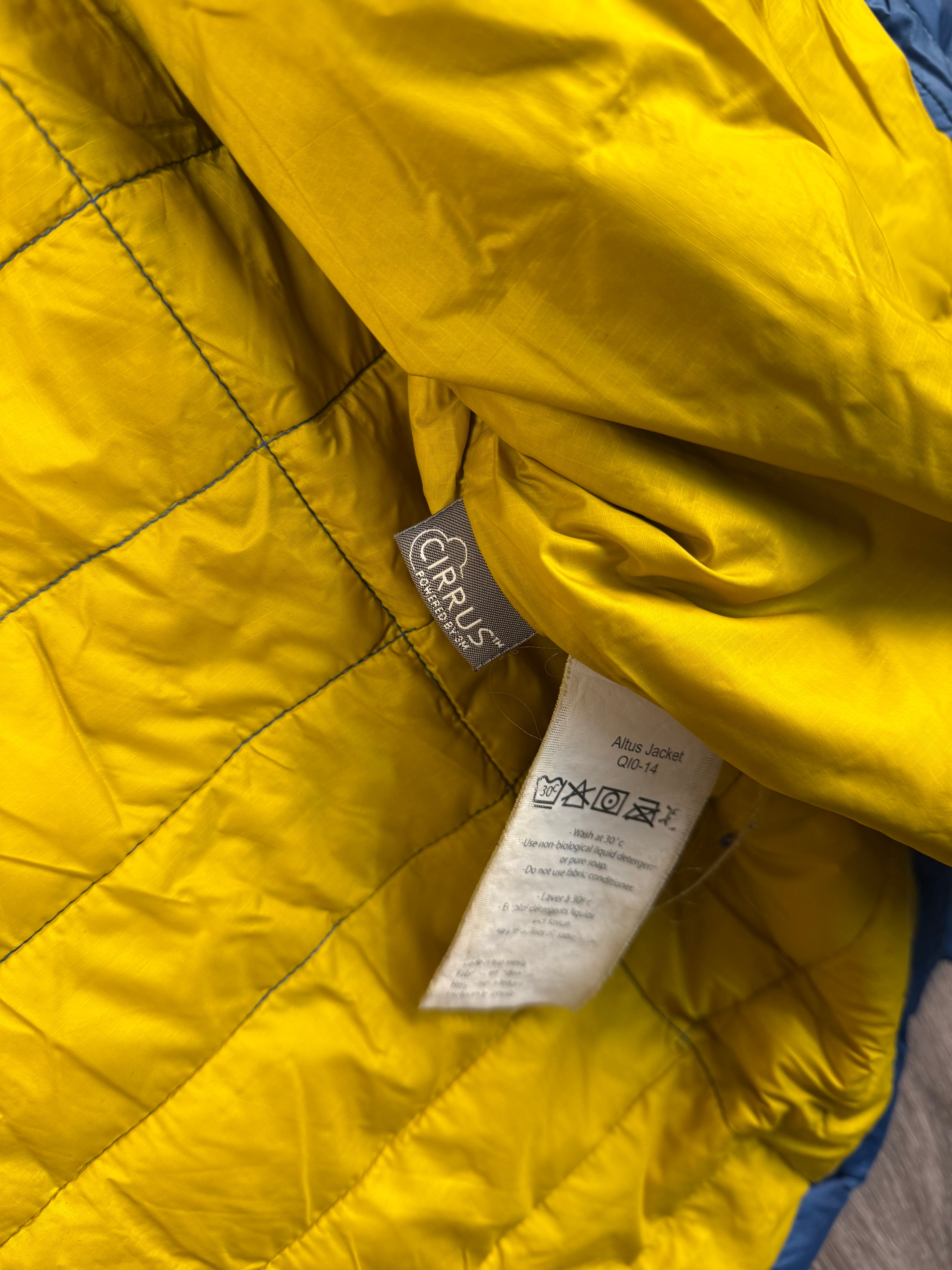 Men’s Rab atlus jacket - large