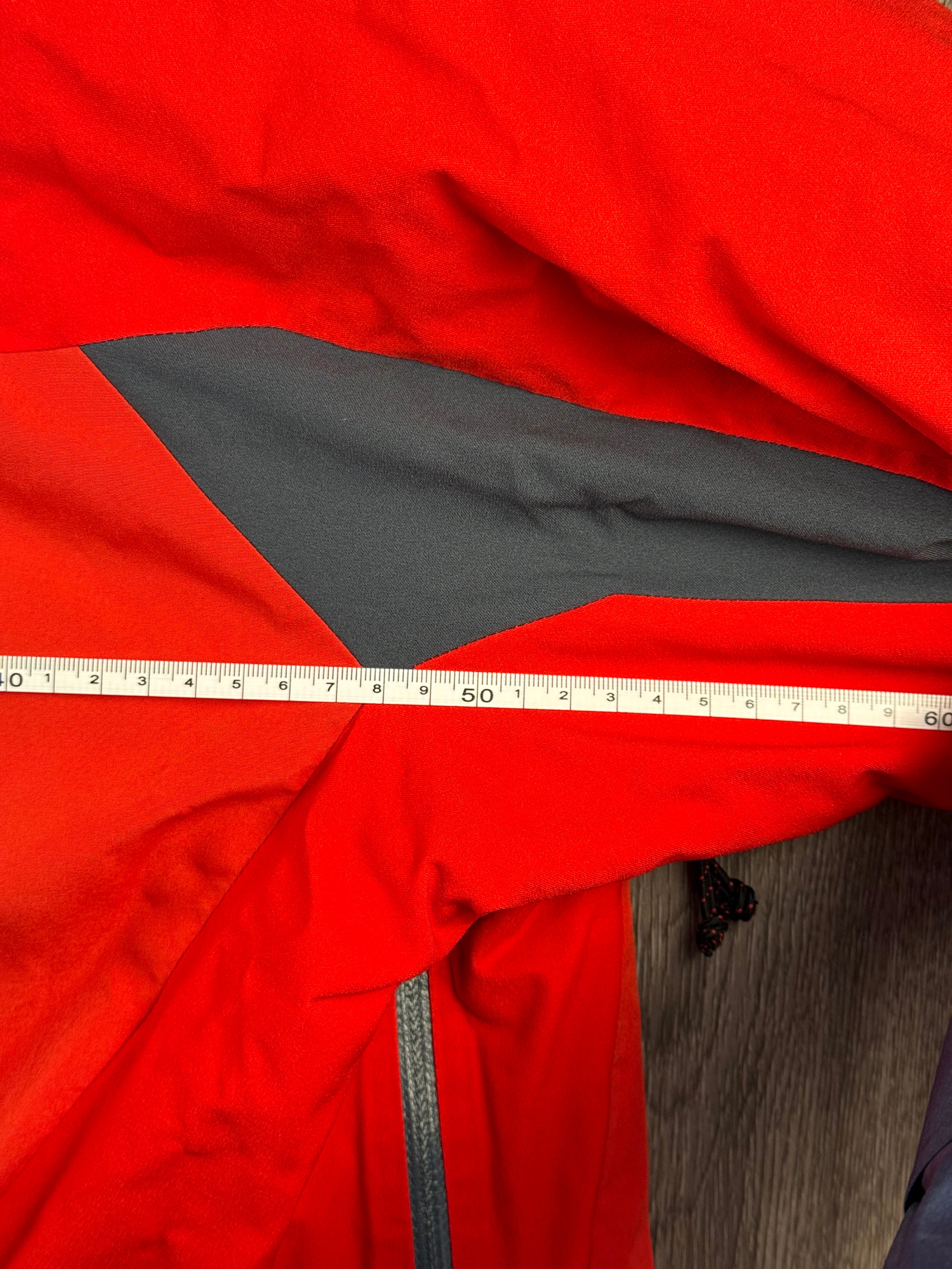 Mammut Drytech Ski Jacket – Men's Size Unknown (See Measurements)