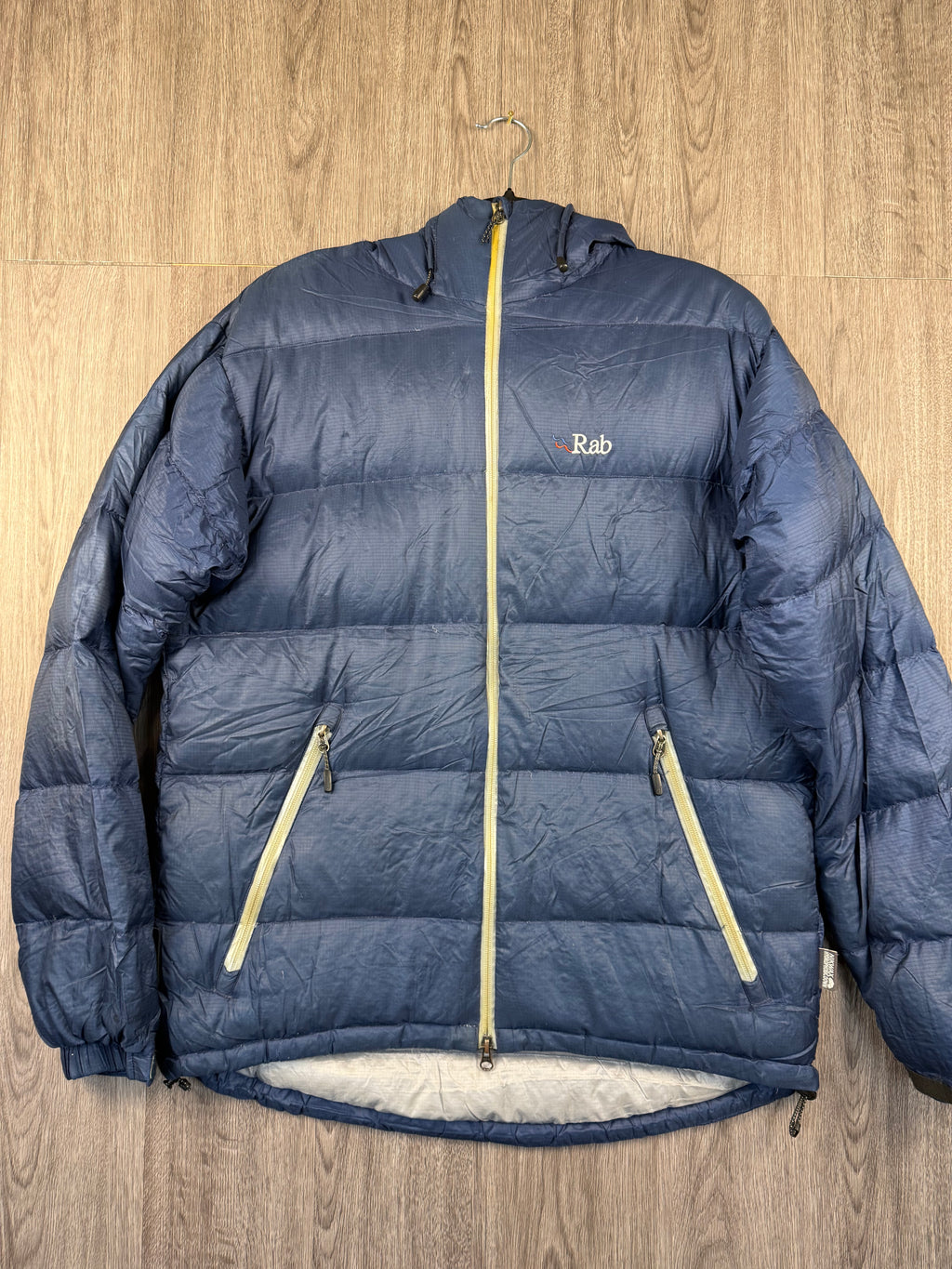 Men’s Rab neutrino endurance jacket - large