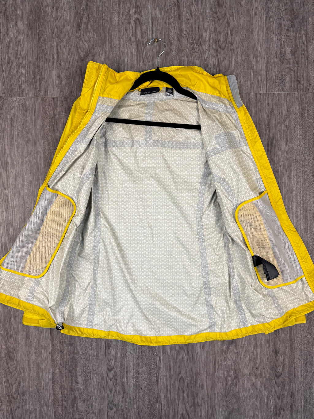 Men’s marmot hard shell - Medium