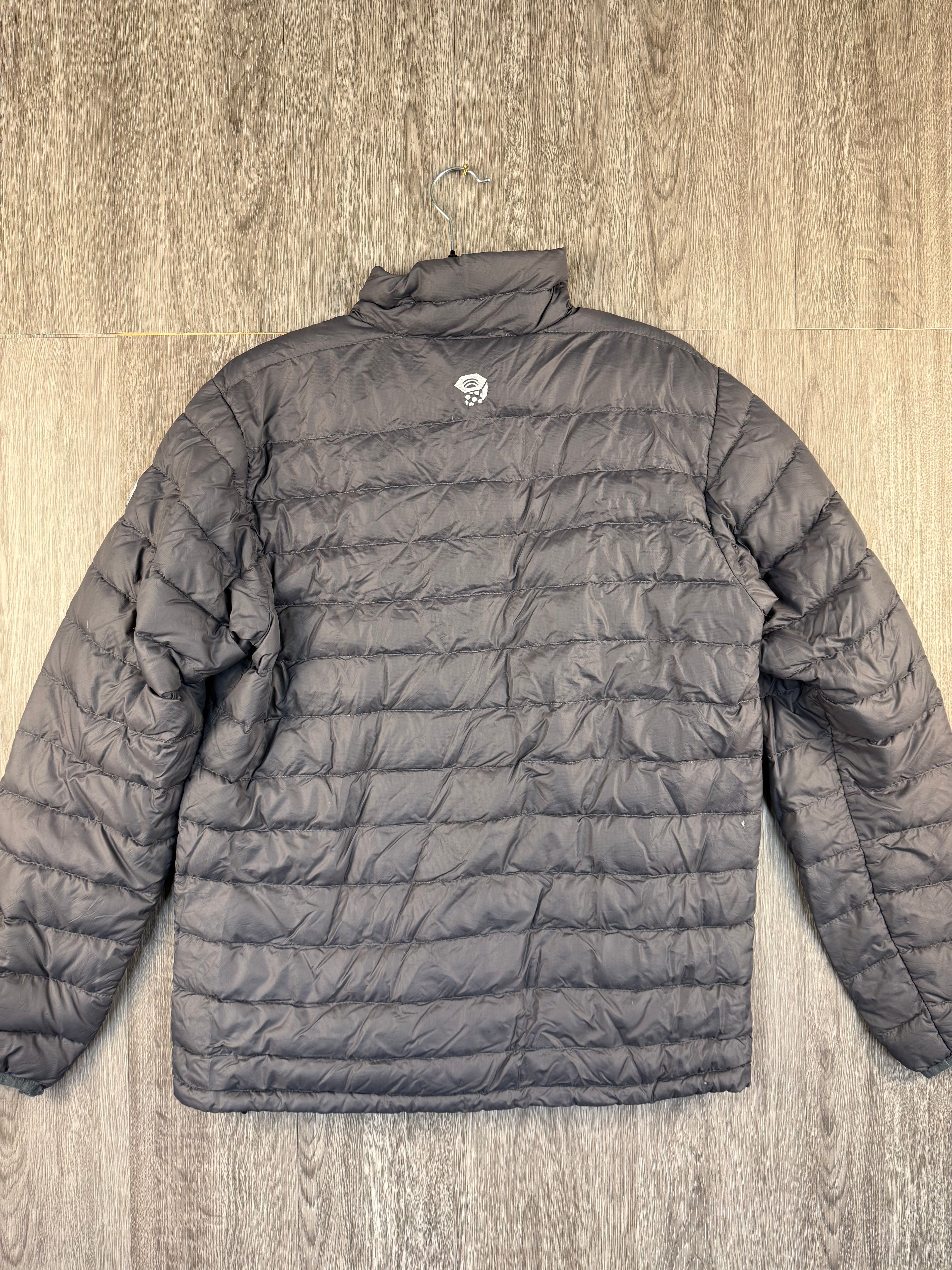 Men’s Mountain hardwear jacket - medium