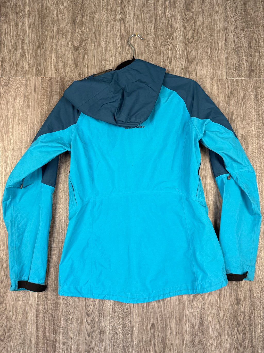 Women’s Mammut goretex - Large