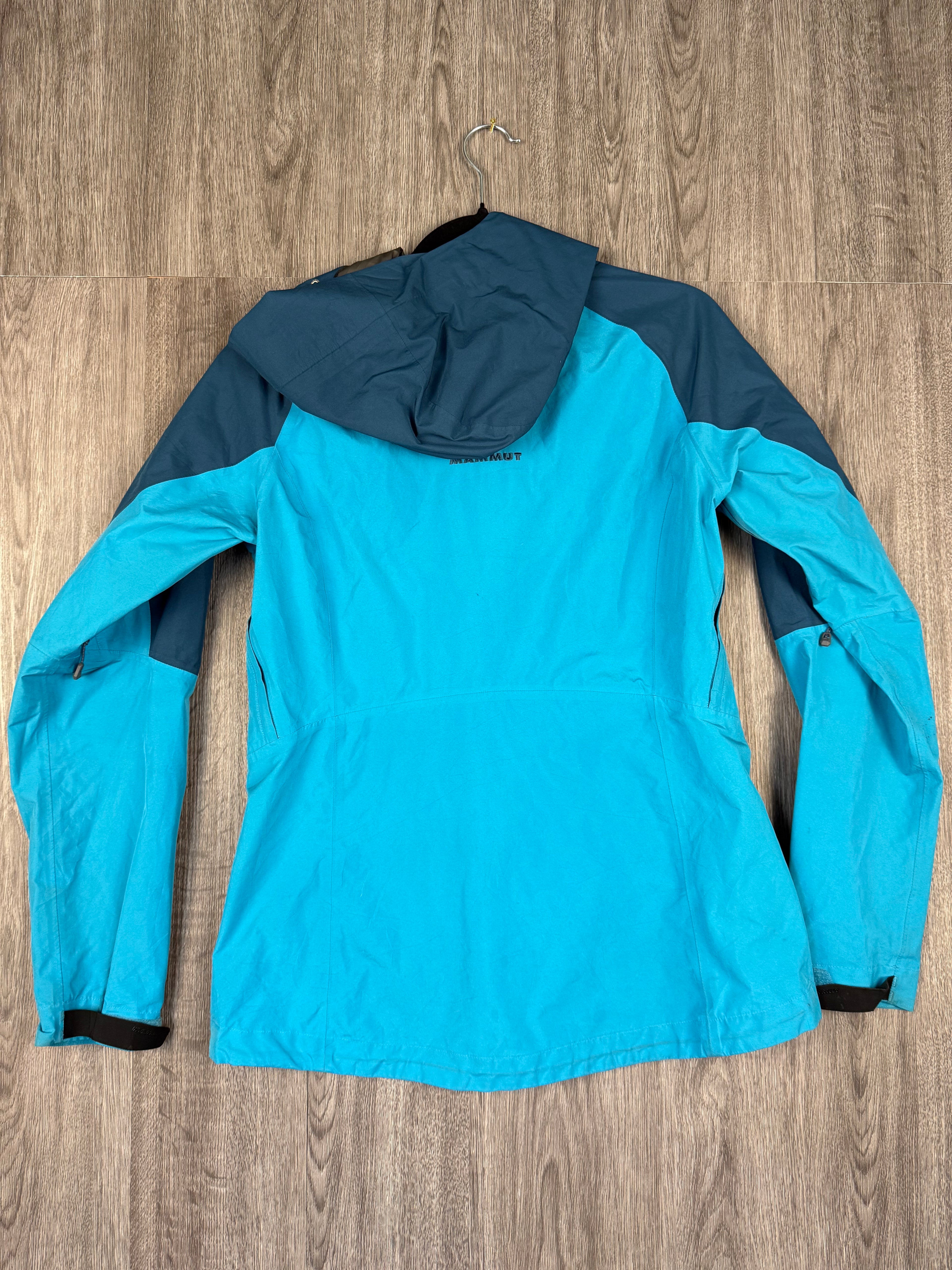 Women’s Mammut goretex - Large