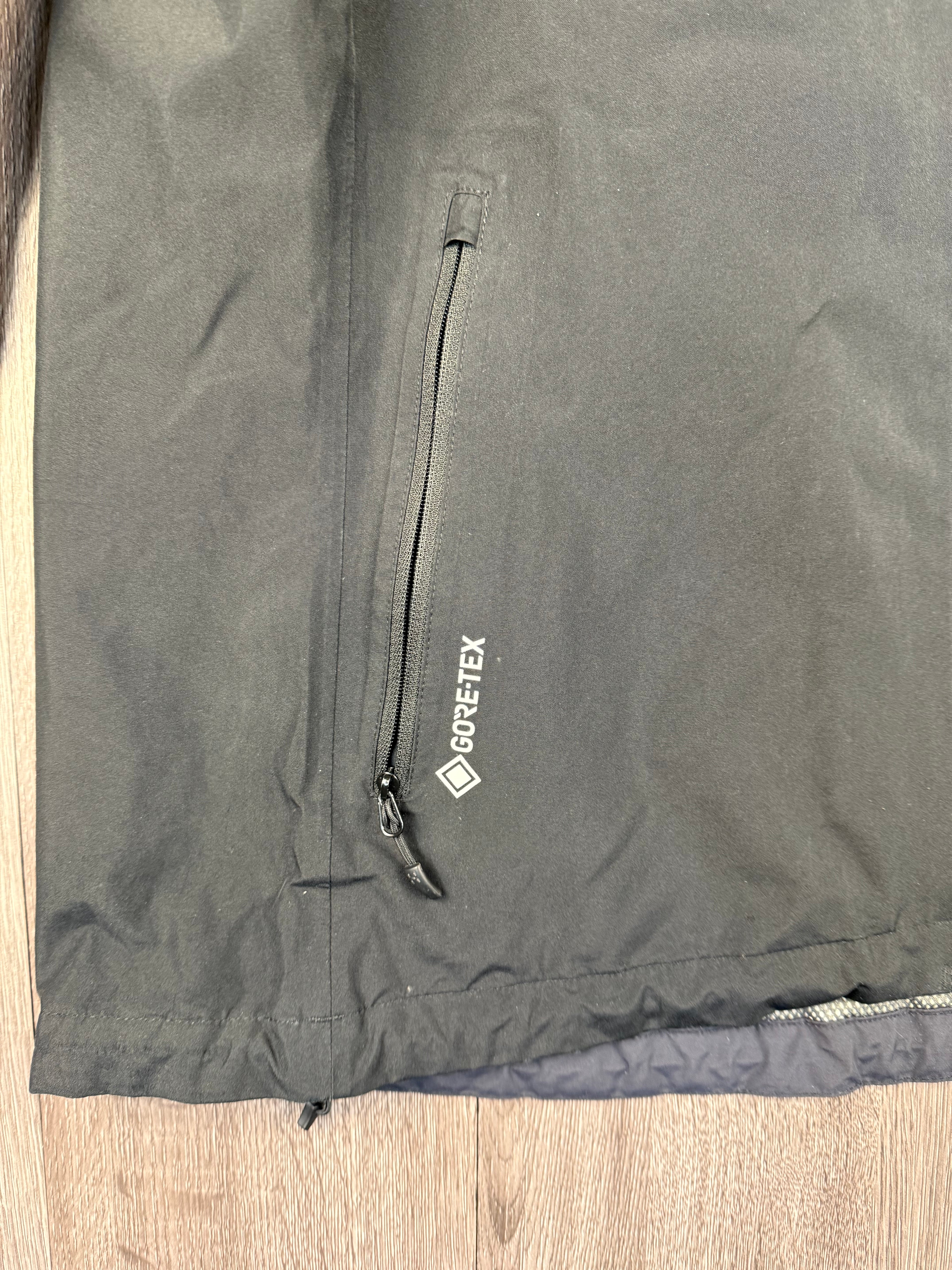 Women’s Haglofs goretex hard shell - medium