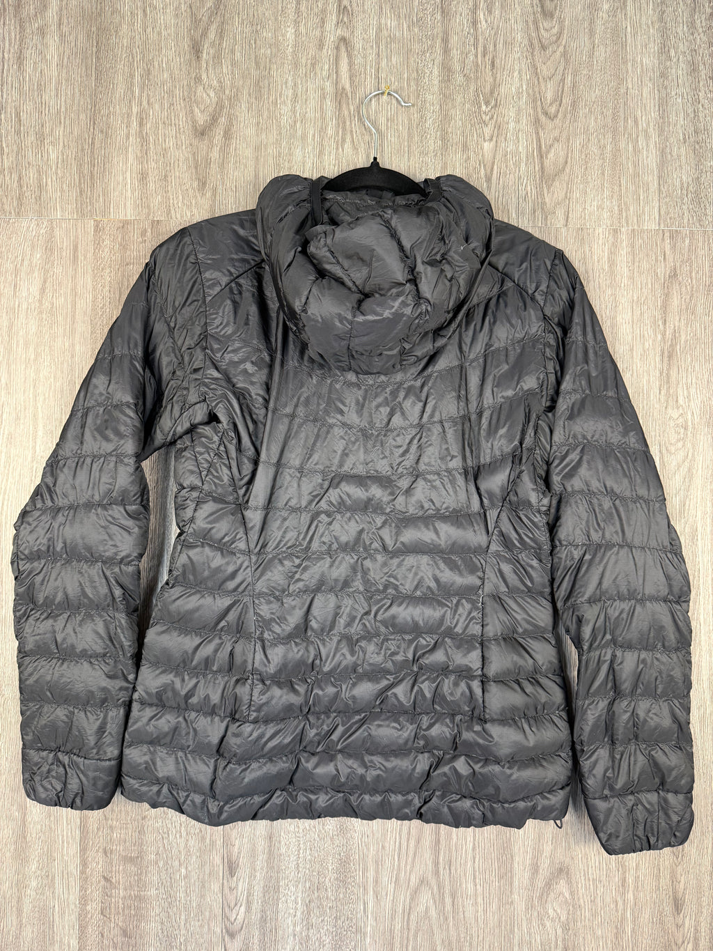 Women’s arcteryx down puffer - small