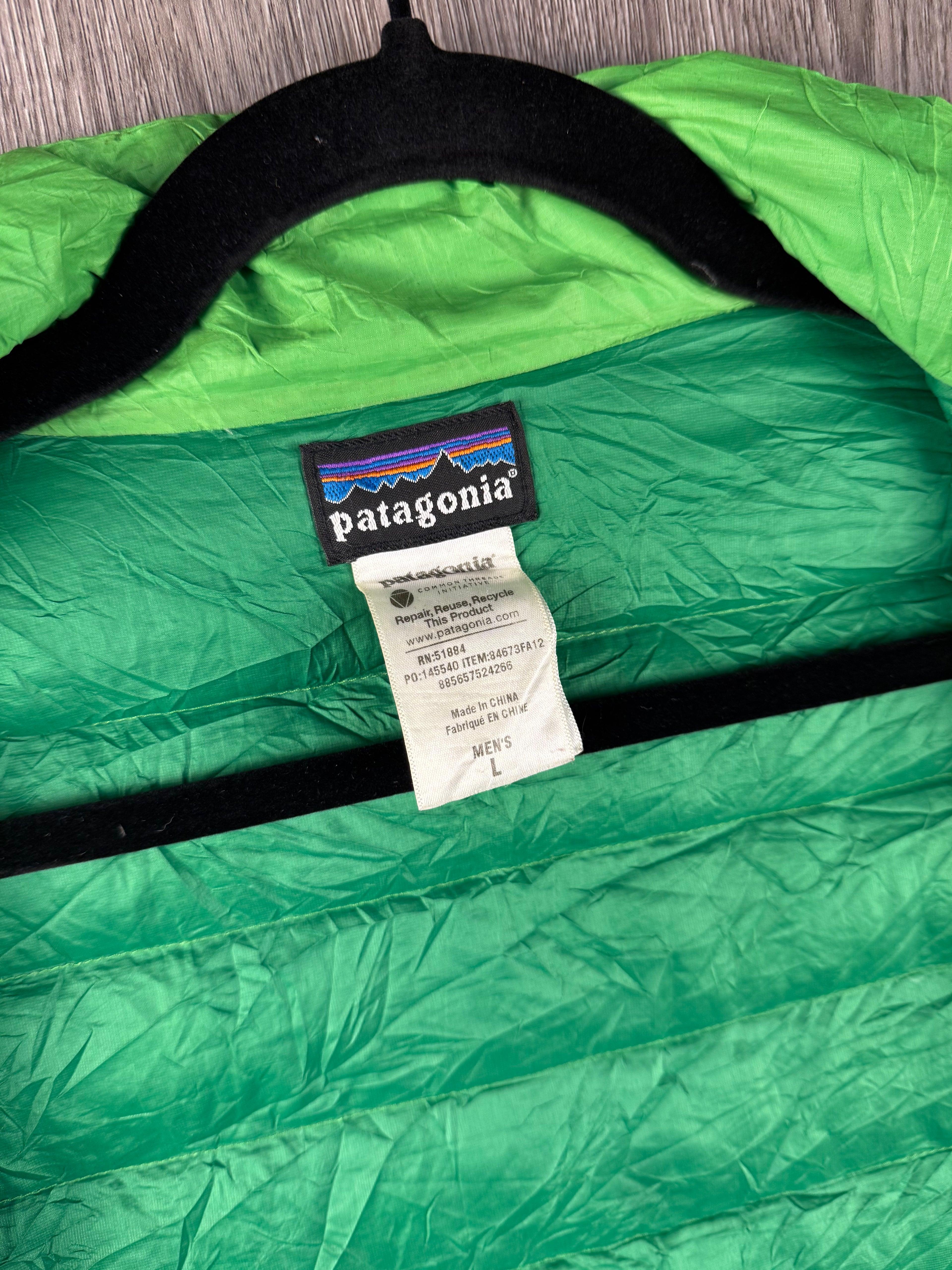 Men’s Patagonia down jacket (repaired) - large