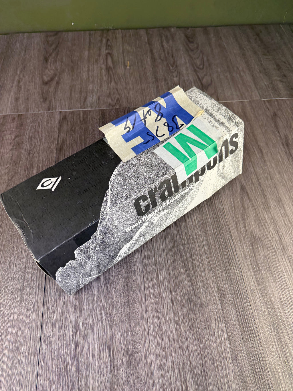 Black diamond sabretooth crampons