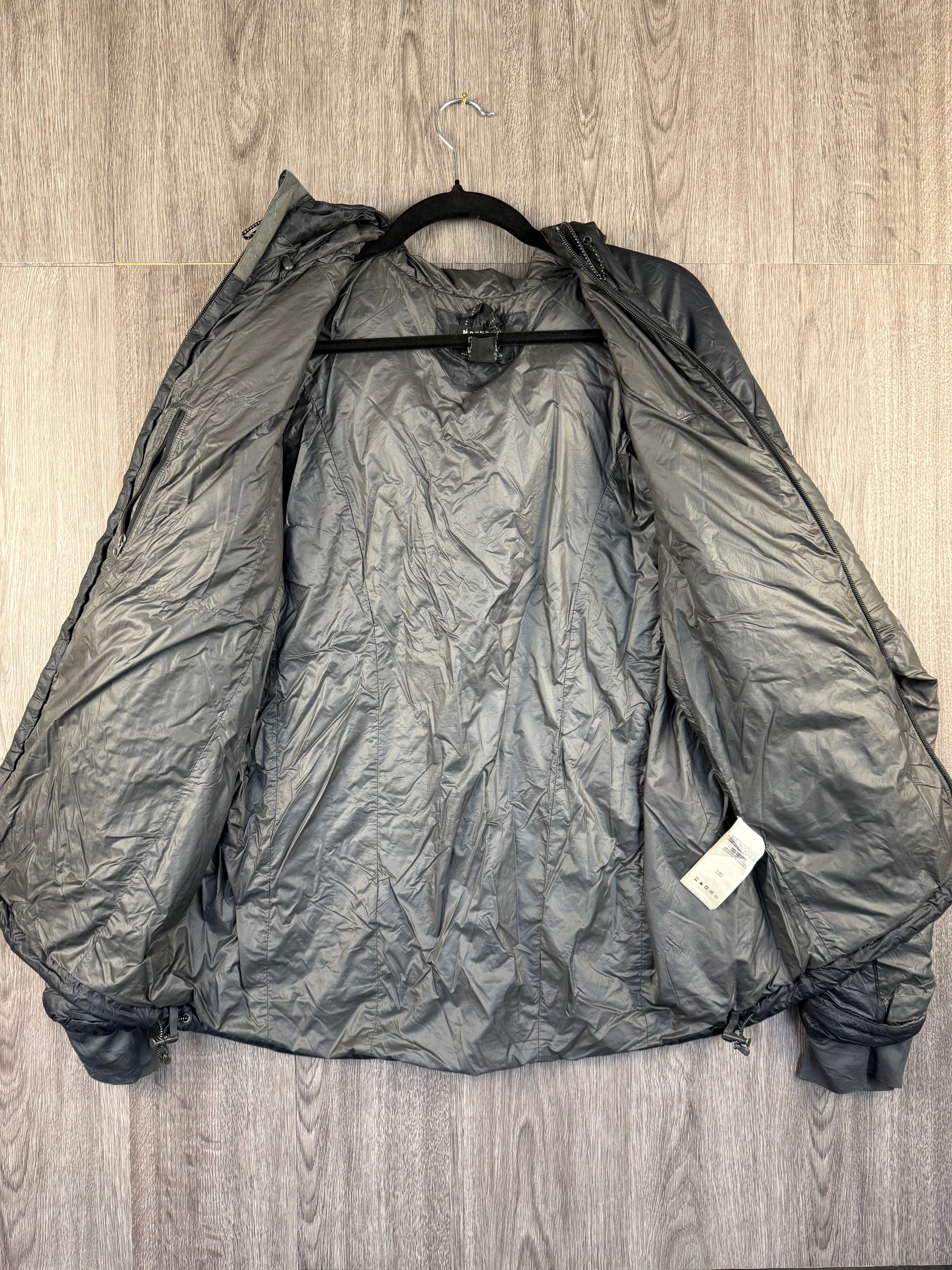 Men’s Mountain hardwear compressor hoody - medium