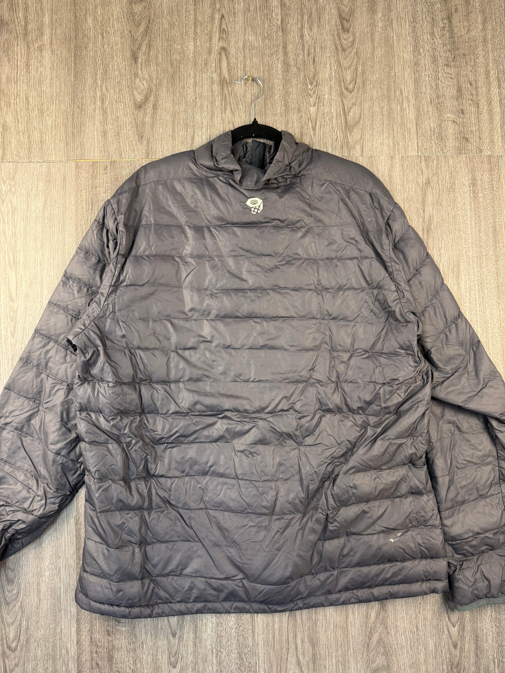 Men’s mountain hardwear down jacket - extra large