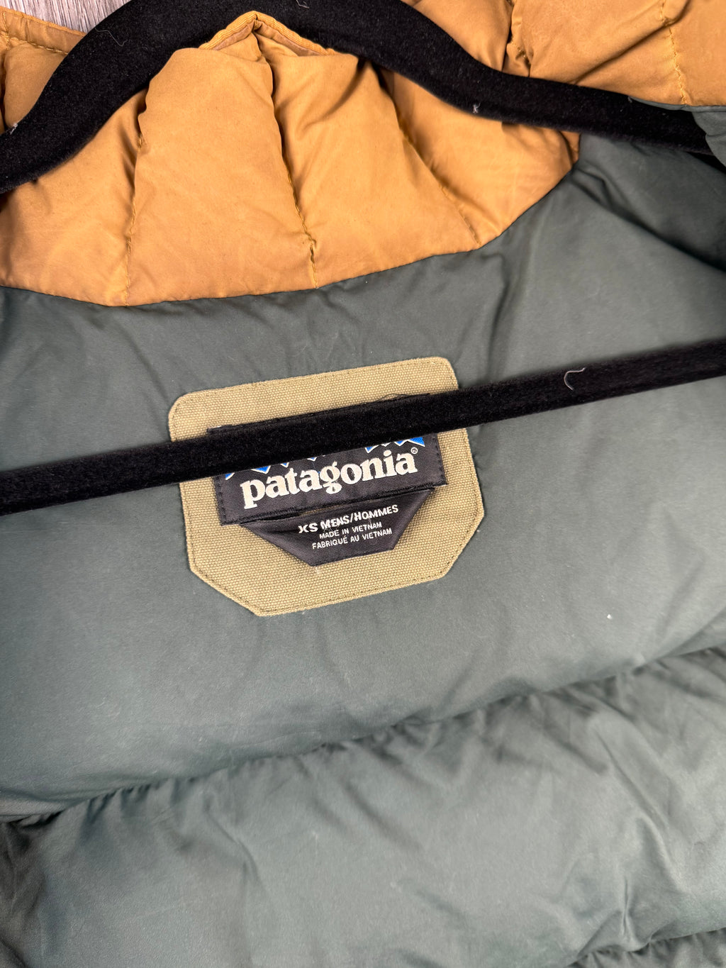 Men’s Patagonia canvas down jacket - extra small