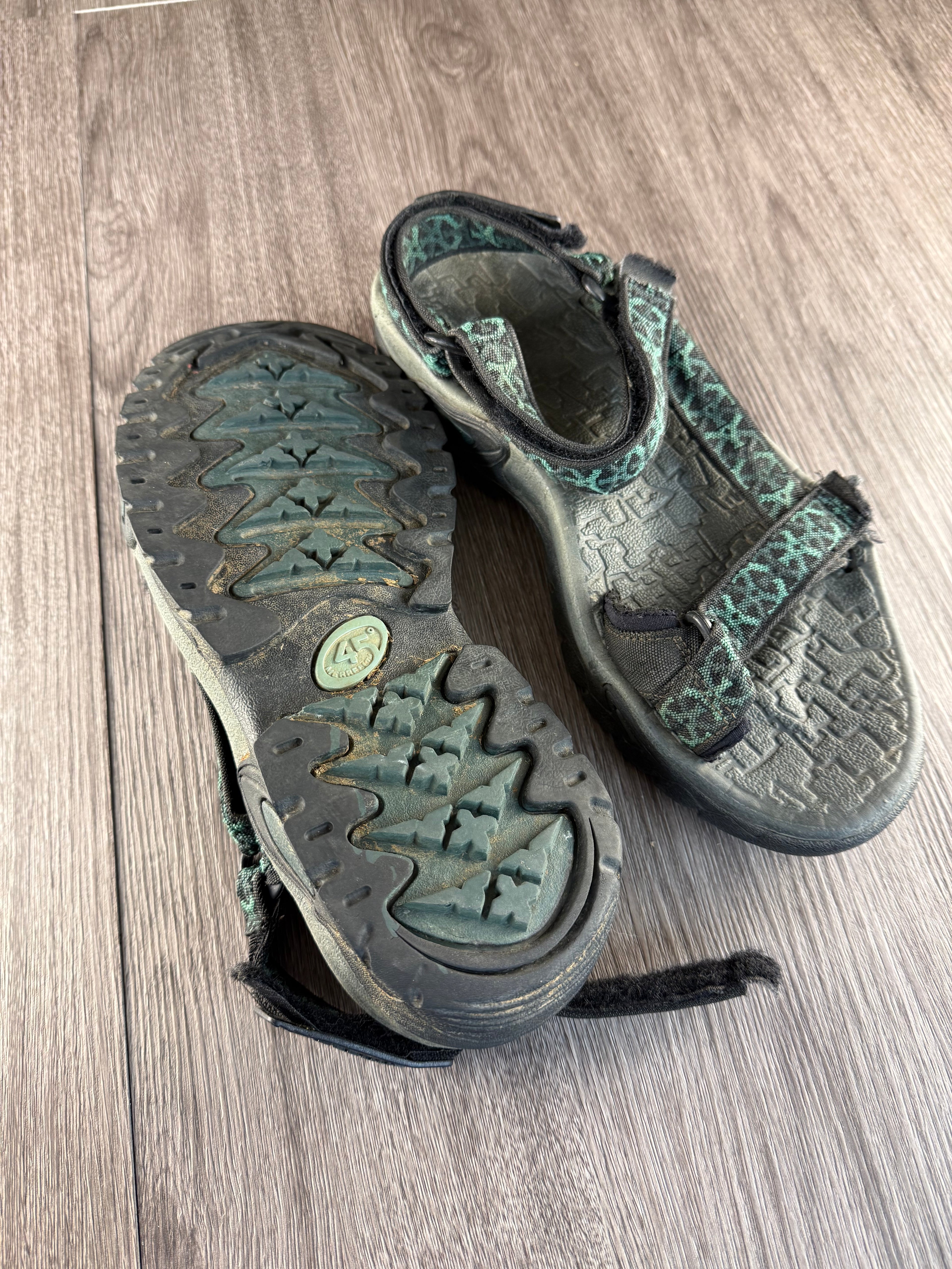 Men’s merrell walking sandals - uk10