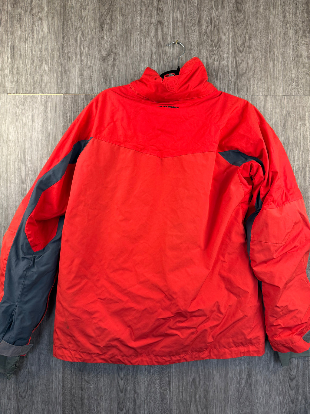 Mammut Drytech Ski Jacket – Men's Size Unknown (See Measurements)
