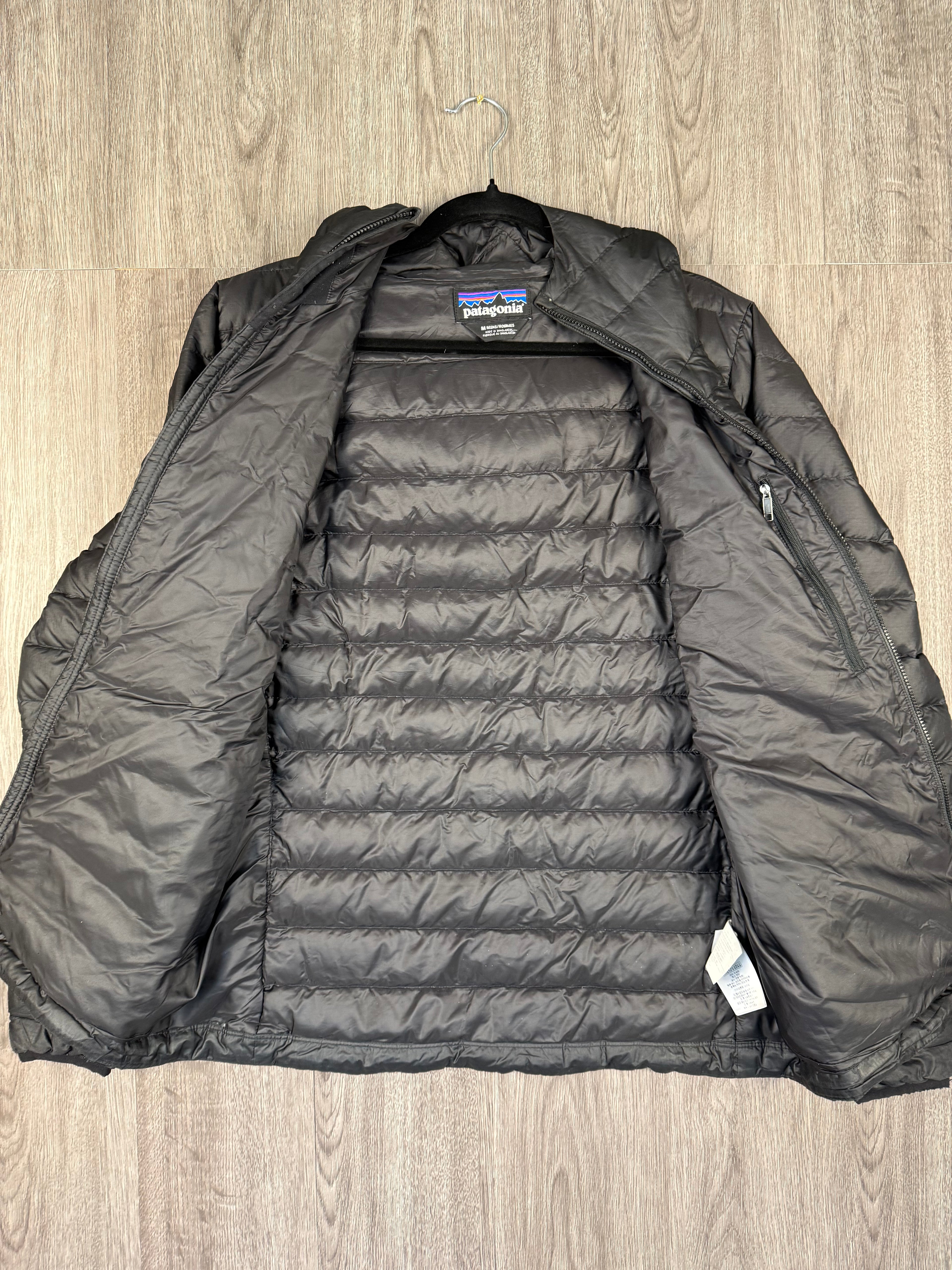 Men’s Patagonia down jacket - medium